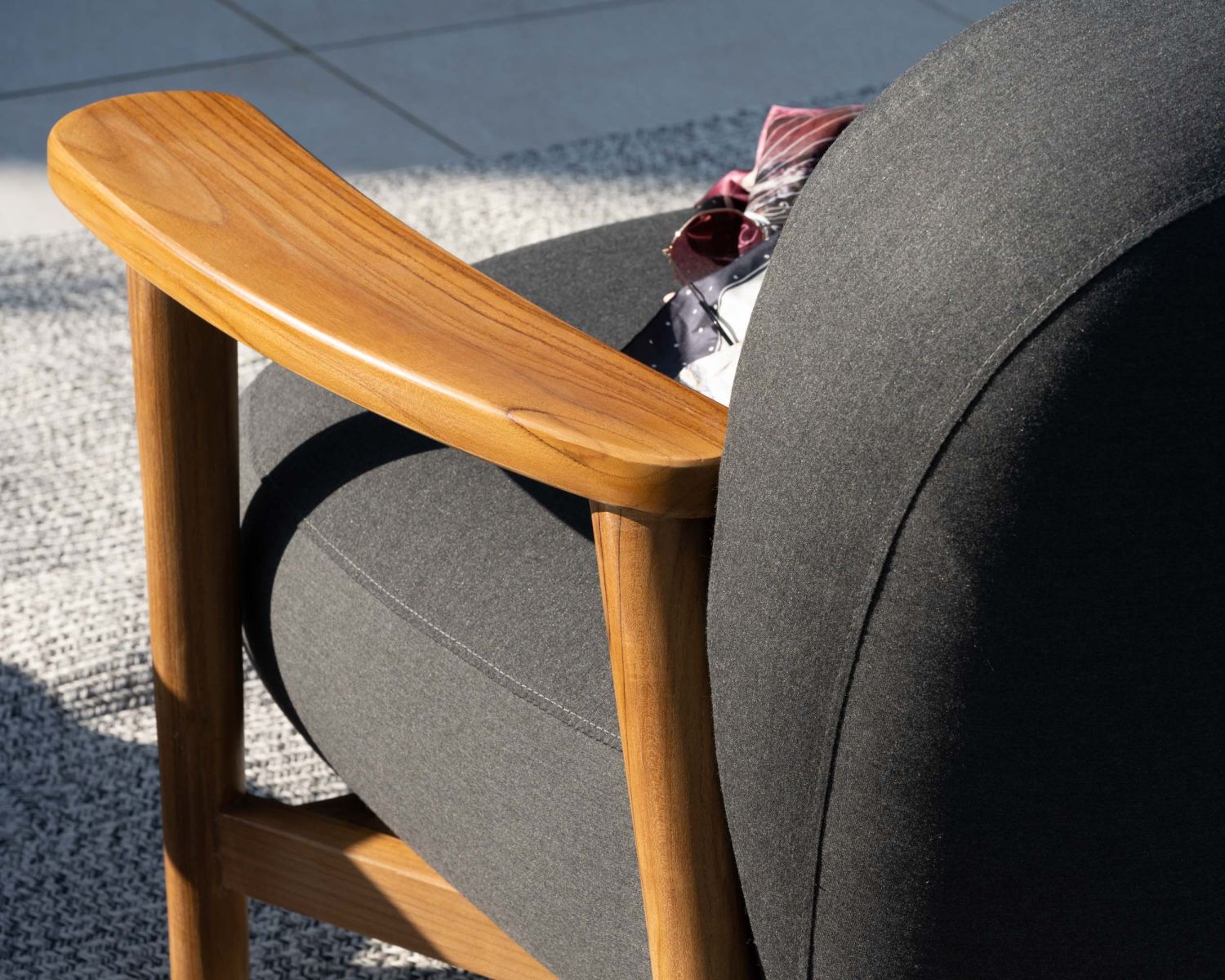 Conjunto de sofá y sillón de jardín de tela gris oscuro «Aristochair»