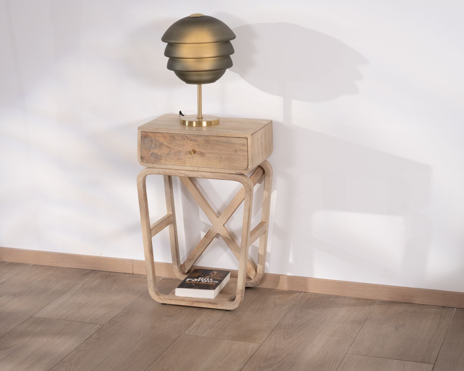 Mesita de noche de estilo minimalista y retro de madera de mango «Loopie»