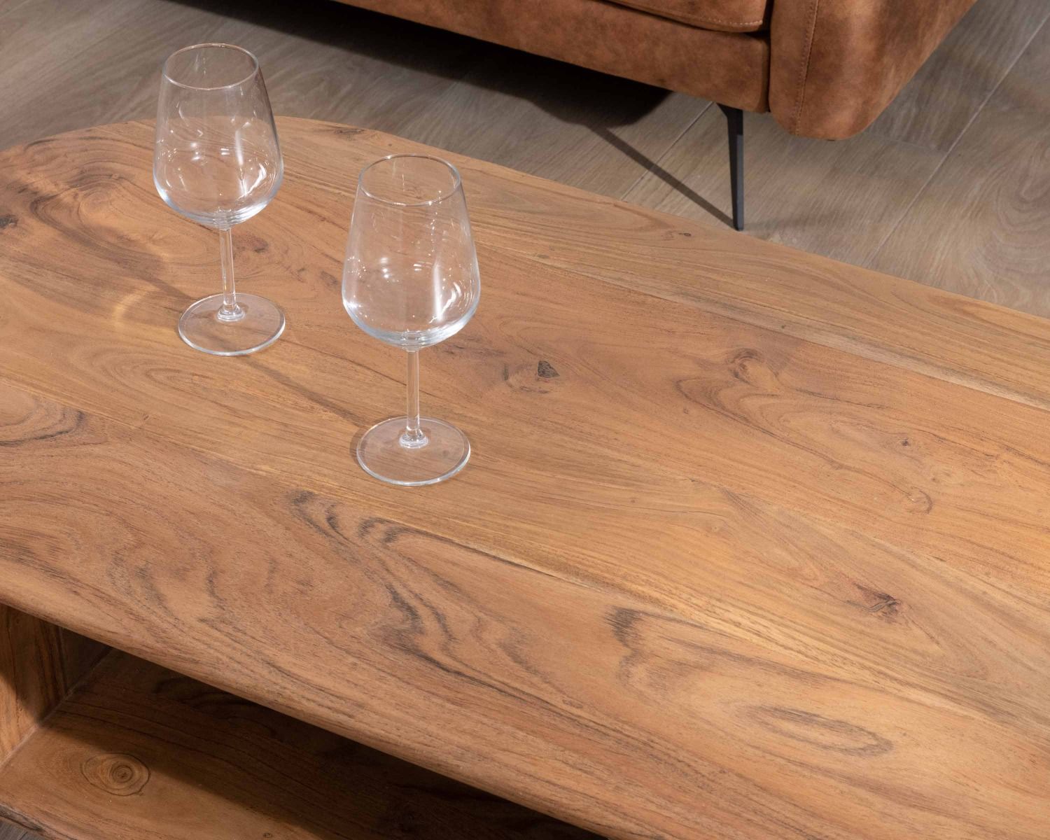 Mesa de salón de diseño vintage con formas redondeadas, de madera de acacia, «Boomer»