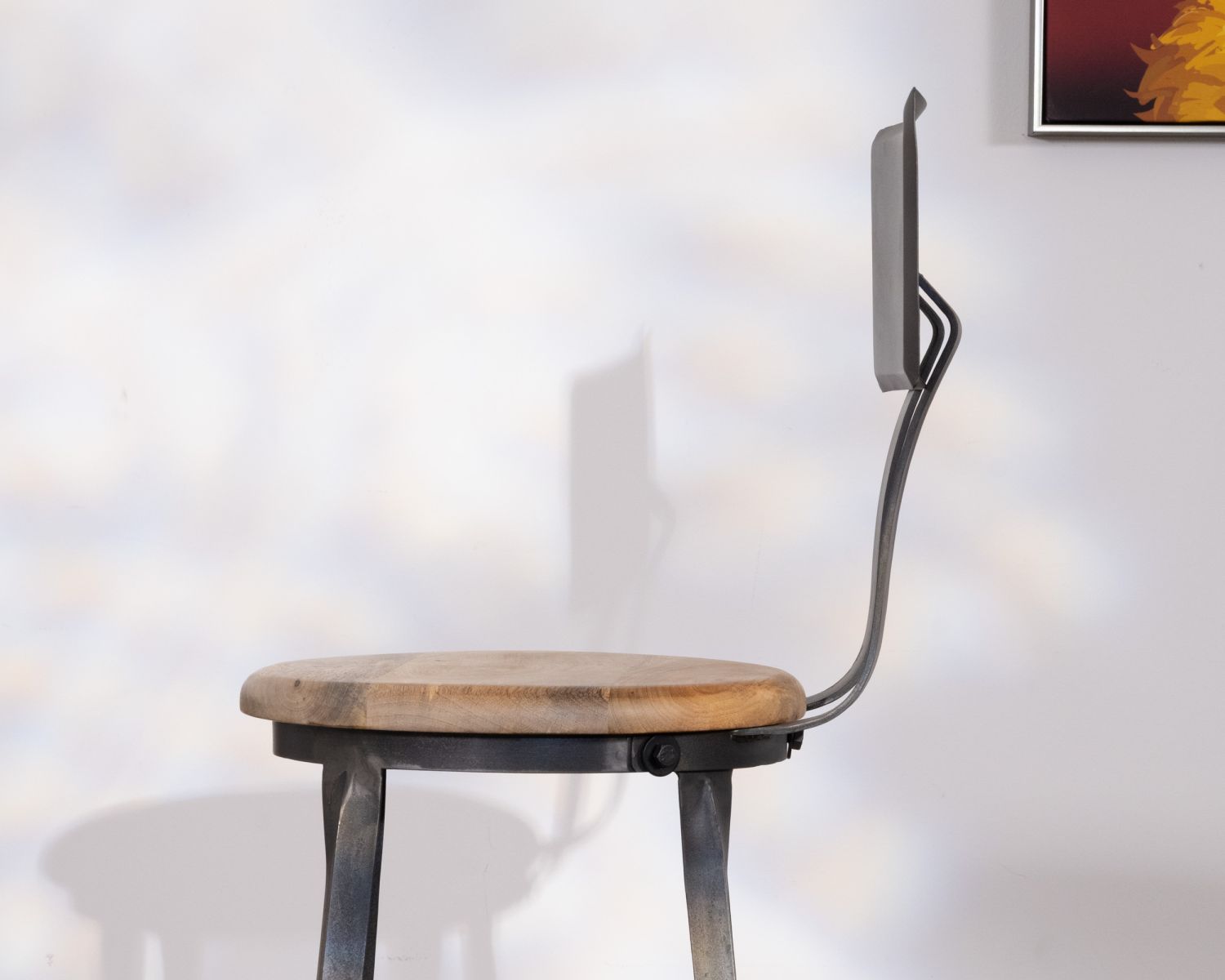 Silla de bar de metal gris antiguo y madera «Atelier grey», altura 110 cm