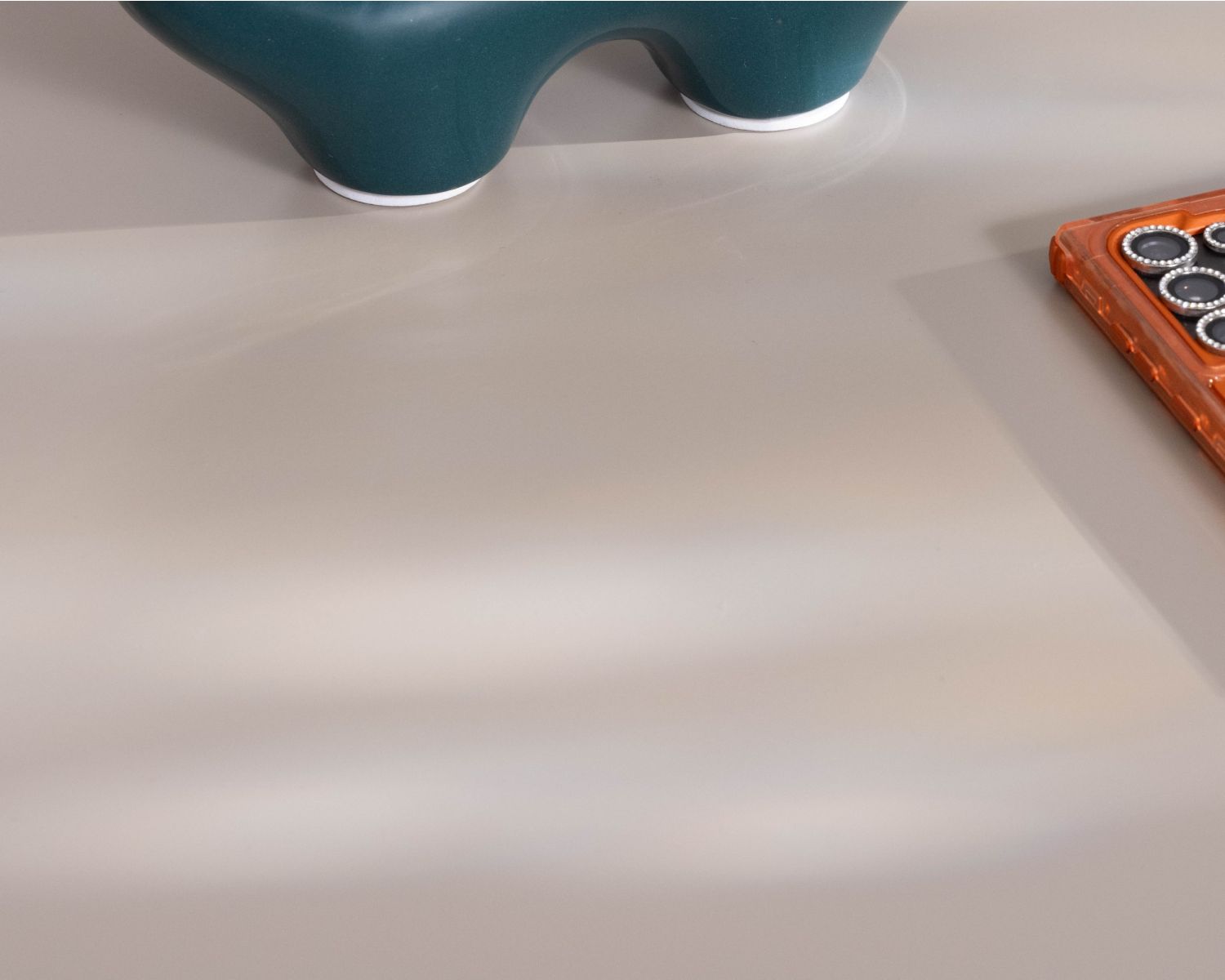 Mesa de centro redonda de 80 cm, color beige, modelo «Nalya», con base escultural