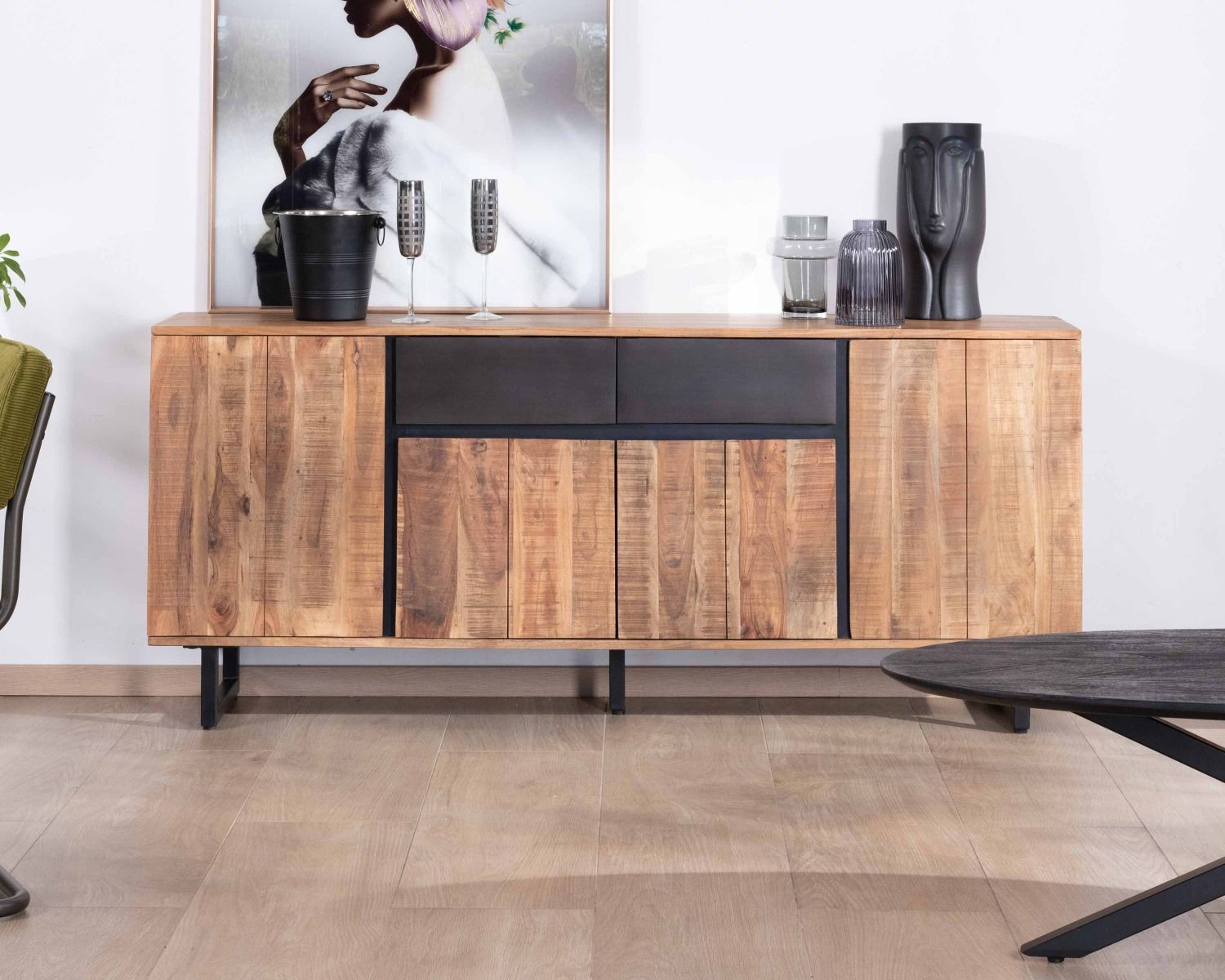 Aparador de 175 cm de acacia con 2 cajones y patas metálicas negras «Bennett»