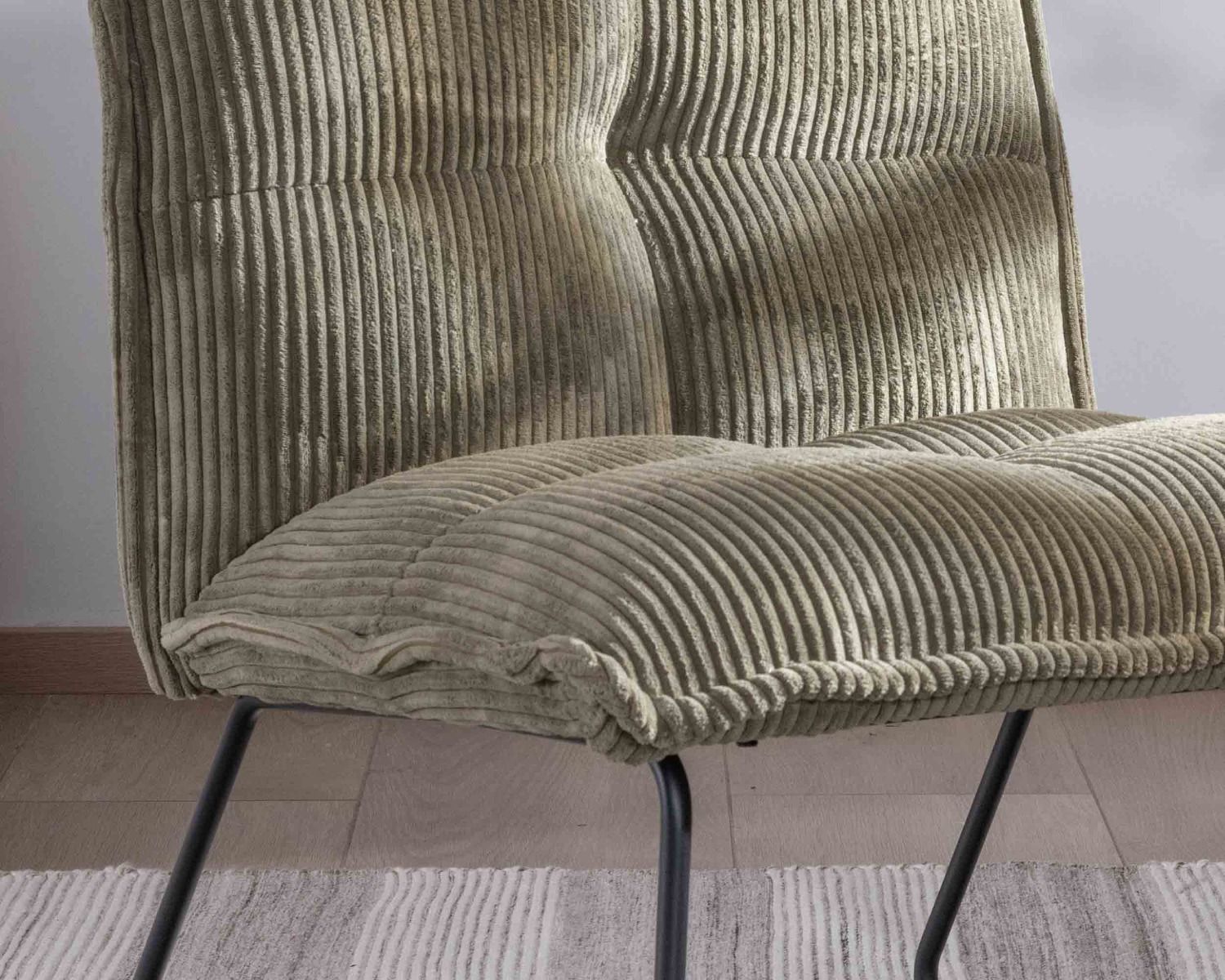 Lote de 2 sillones sin reposabrazos de terciopelo acanalado de color caqui «Calvin»