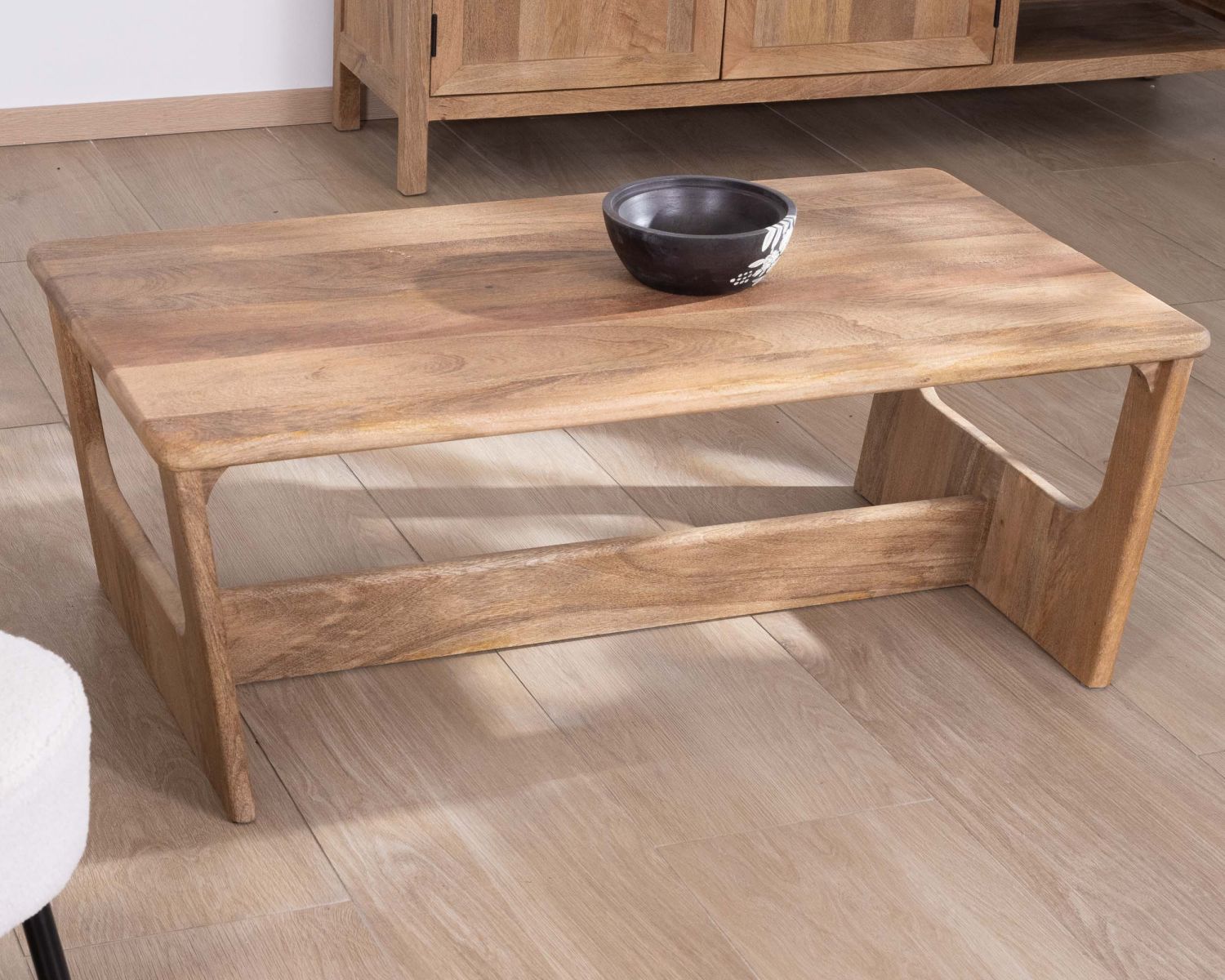 Mesa de salón de líneas sencillas en madera de mango natural «Maestro», 110 cm