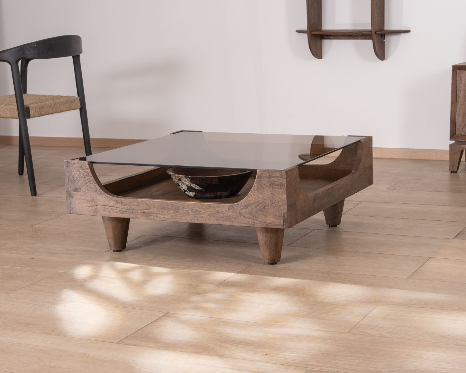 Mesa de centro cuadrada de diseño vintage en madera de mango con tablero de cristal «Slody»