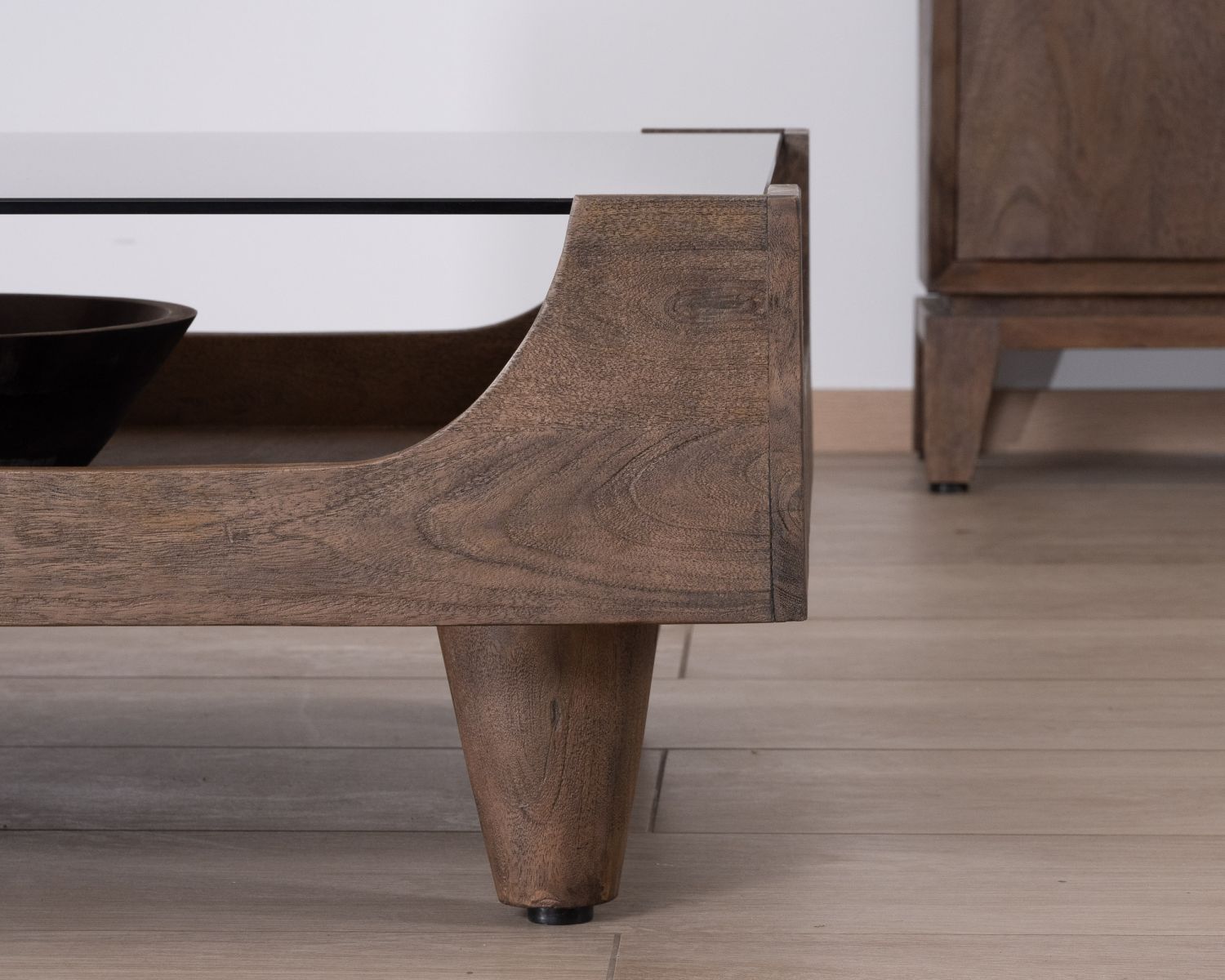 Mesa de centro cuadrada de diseño vintage en madera de mango con tablero de cristal «Slody»