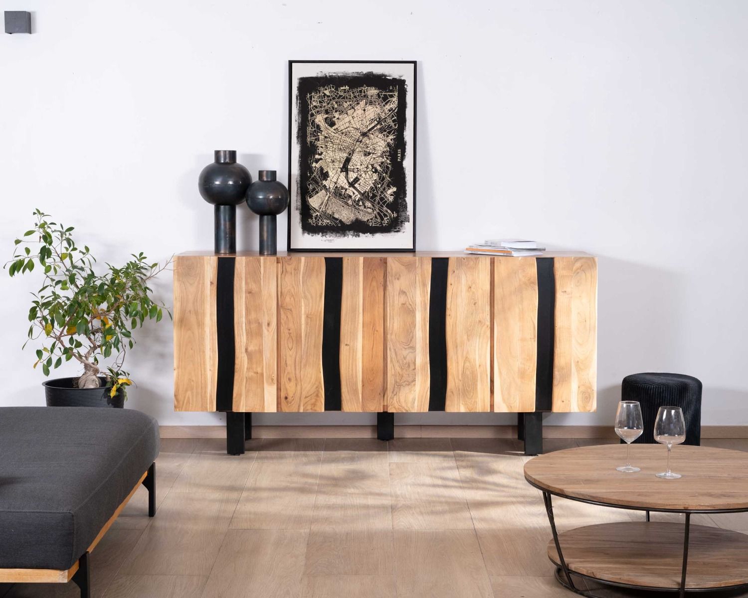 Gran aparador de diseño de 190 cm, de madera maciza de acacia y metal negro «Zen Black»