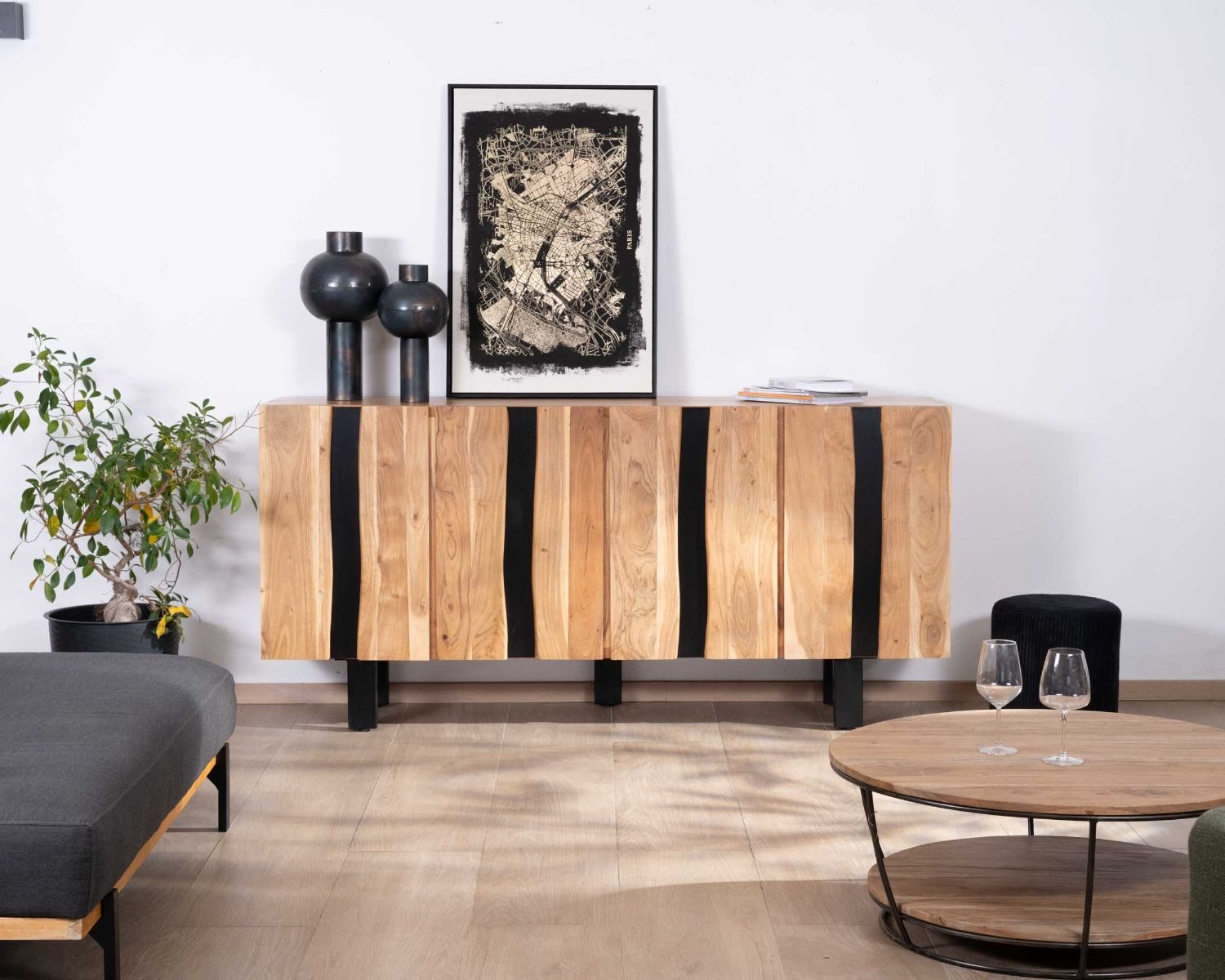 Gran aparador de diseño de 190 cm, de madera maciza de acacia y metal negro «Zen Black»