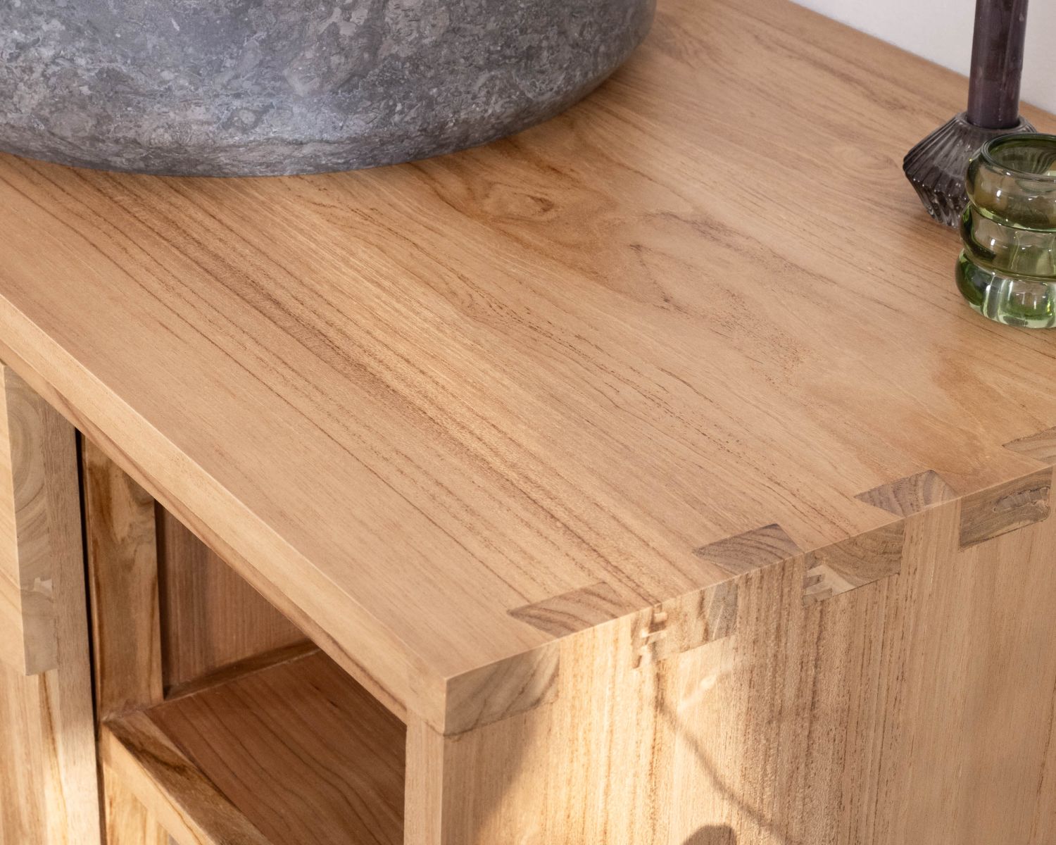 Mueble bajo lavabo suspendido de teca con puertas correderas «Tao», 105 cm