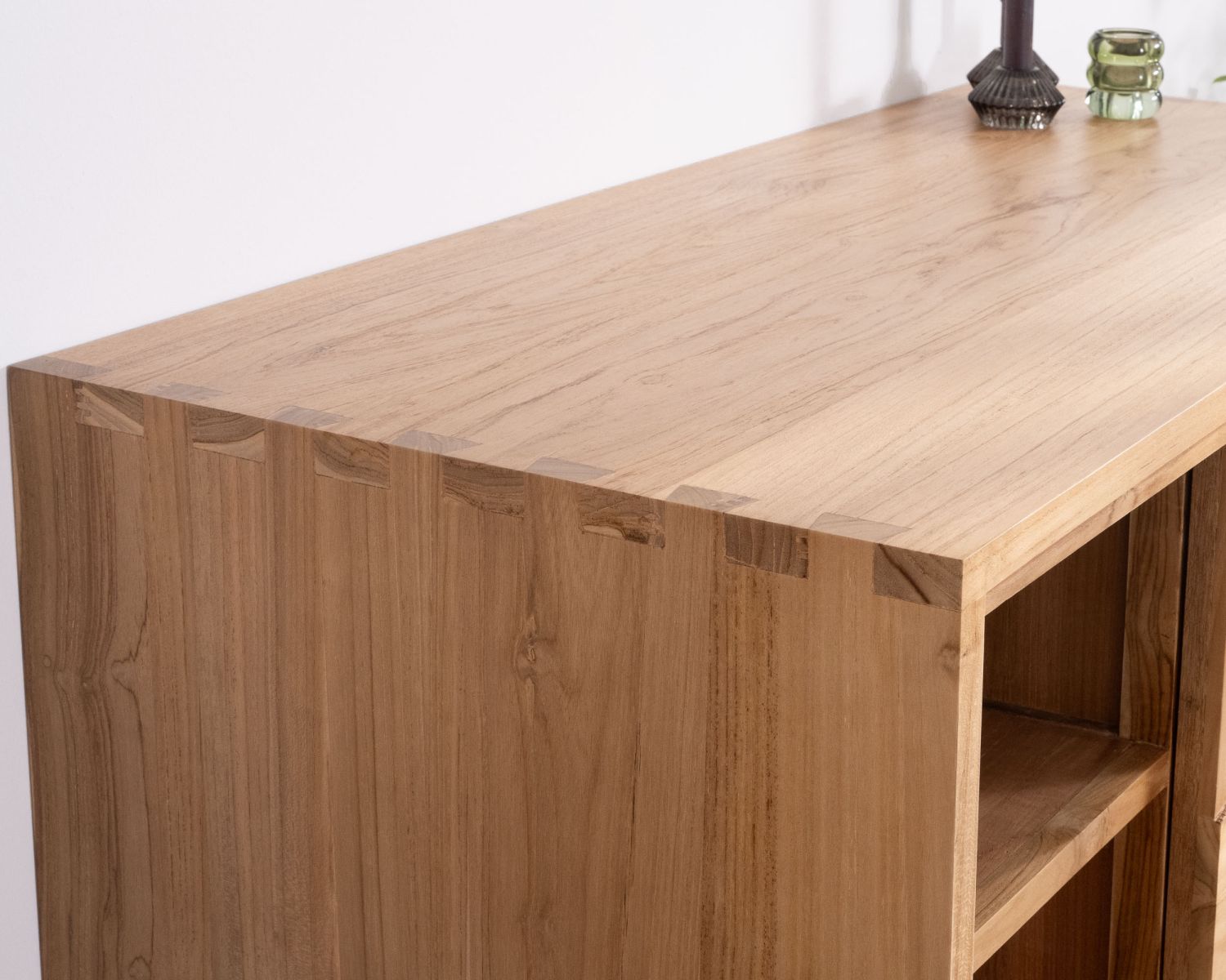Mueble bajo lavabo suspendido de teca con puertas correderas «Tao», 105 cm