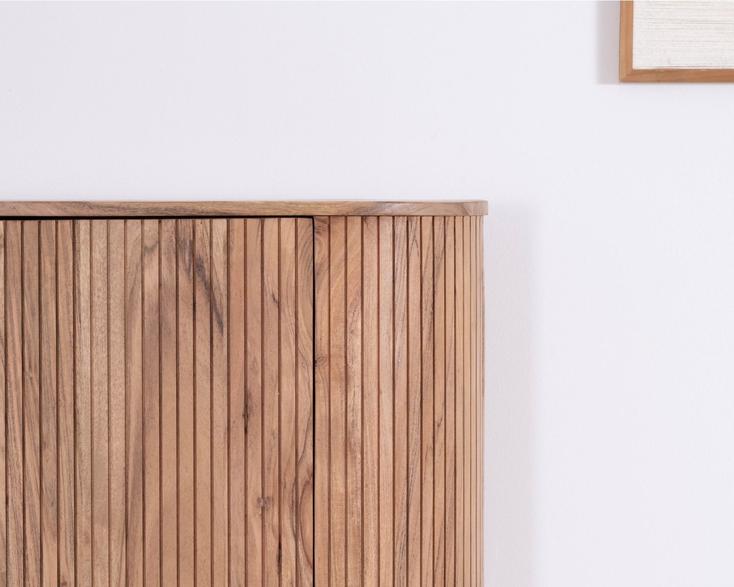 Mueble de almacenamiento de diseño retro «Bopee» con estantes e iluminación LED