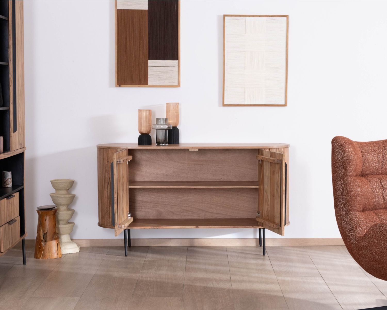 Pequeño aparador de 145 cm de acacia con estilo retro «Bopee»