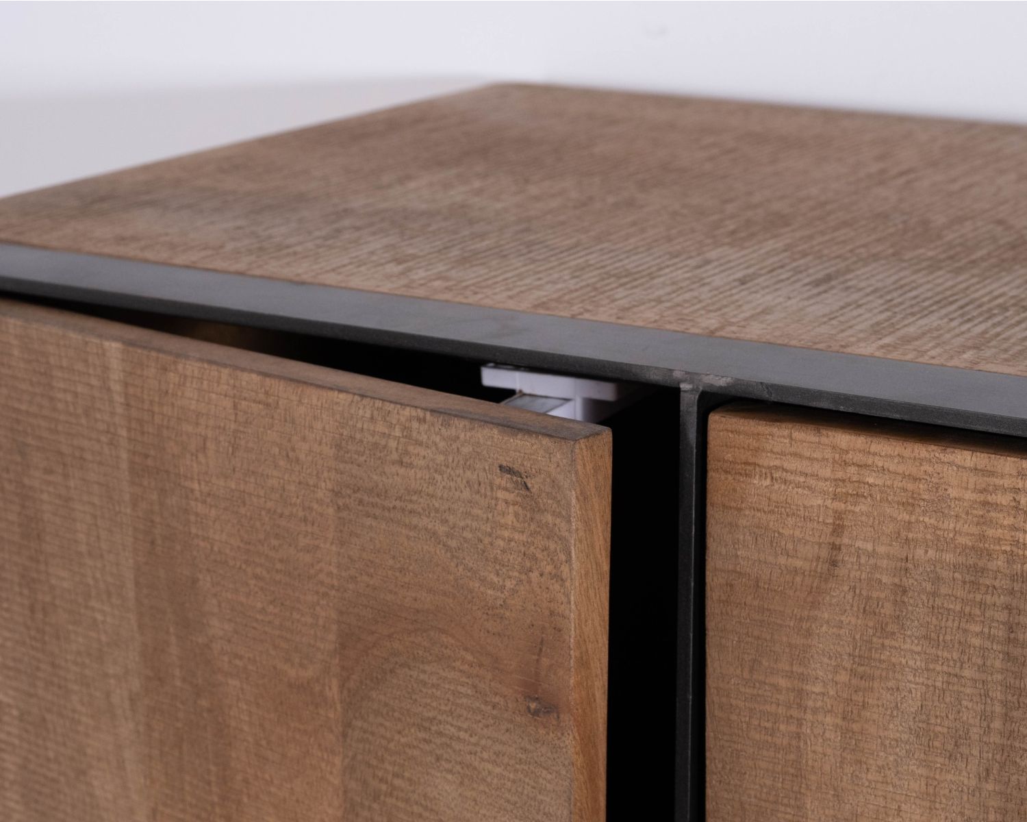 Cajonera de madera maciza de mango con 2 puertas «Santo», de estilo minimalista