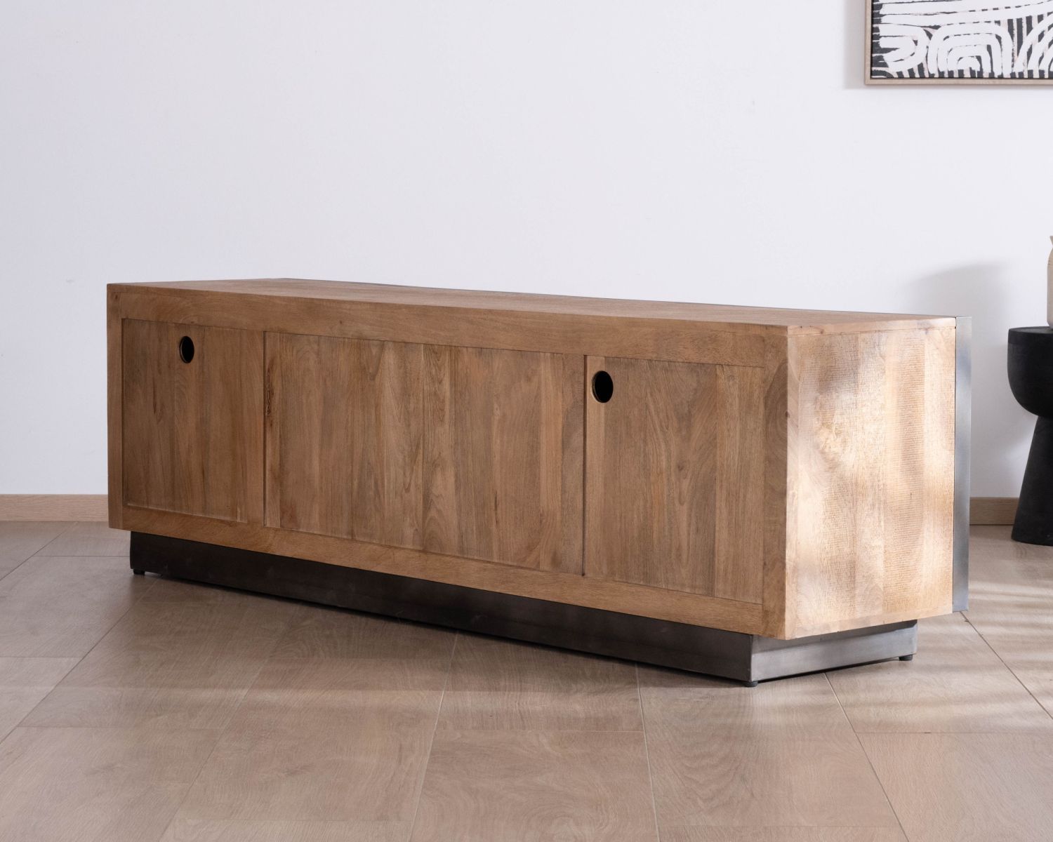 Gran mueble de televisión de 180 cm de madera de mango, estilo minimalista «Santo», con puertas y cajones