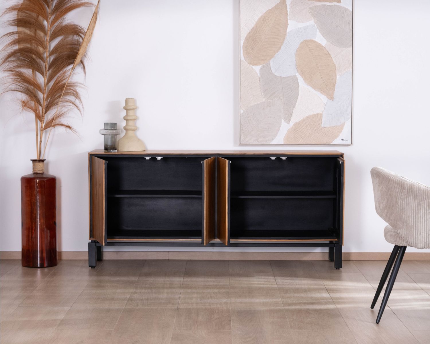 Aparador contemporáneo de 4 puertas en teca natural y metal negro «Olonie»