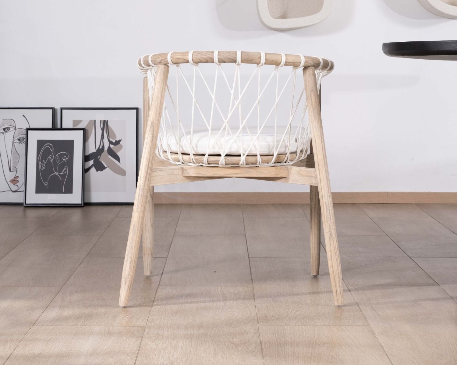 Silla de comedor de madera y cuerda trenzada «Katue»