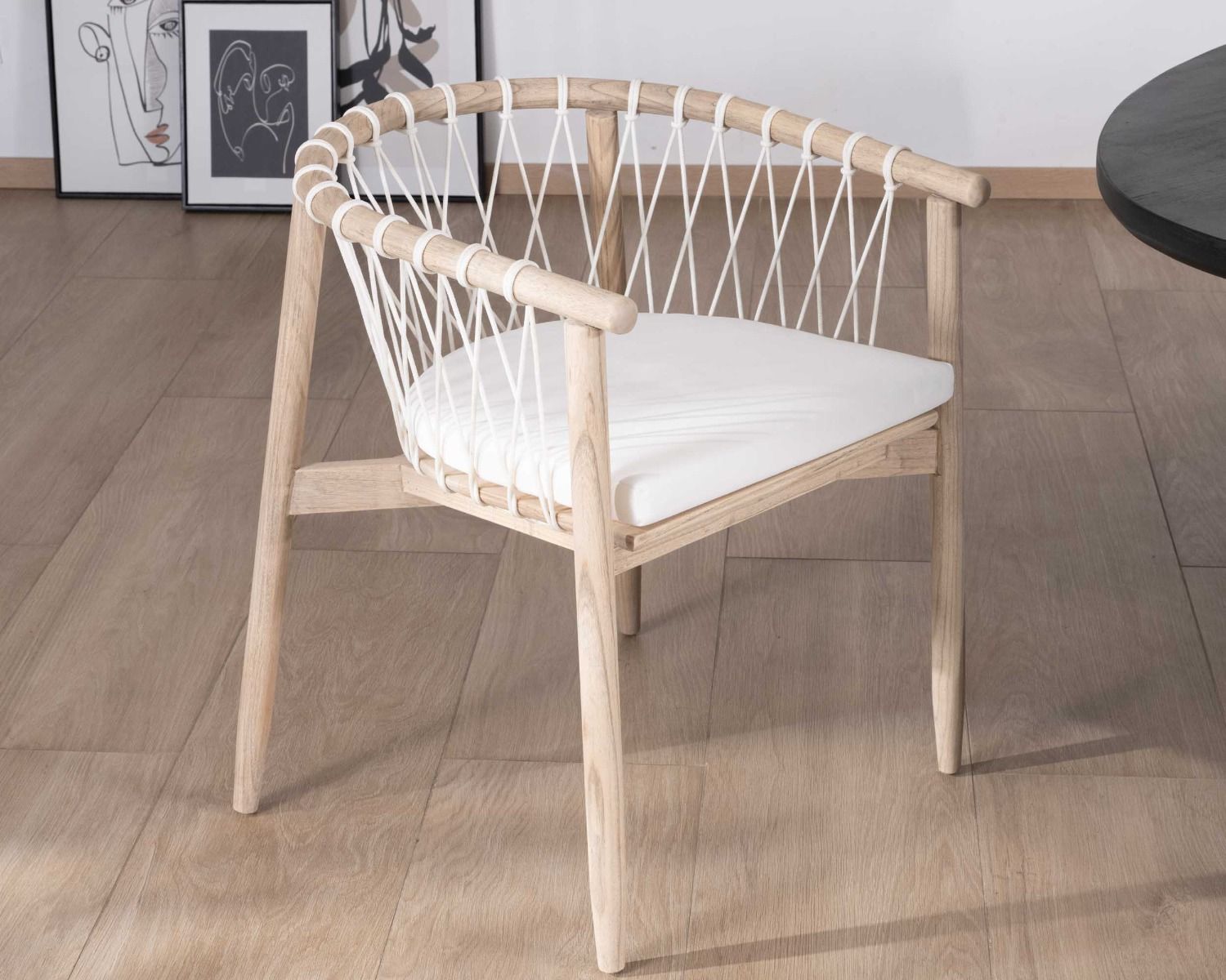 Silla de comedor de madera y cuerda trenzada «Katue»