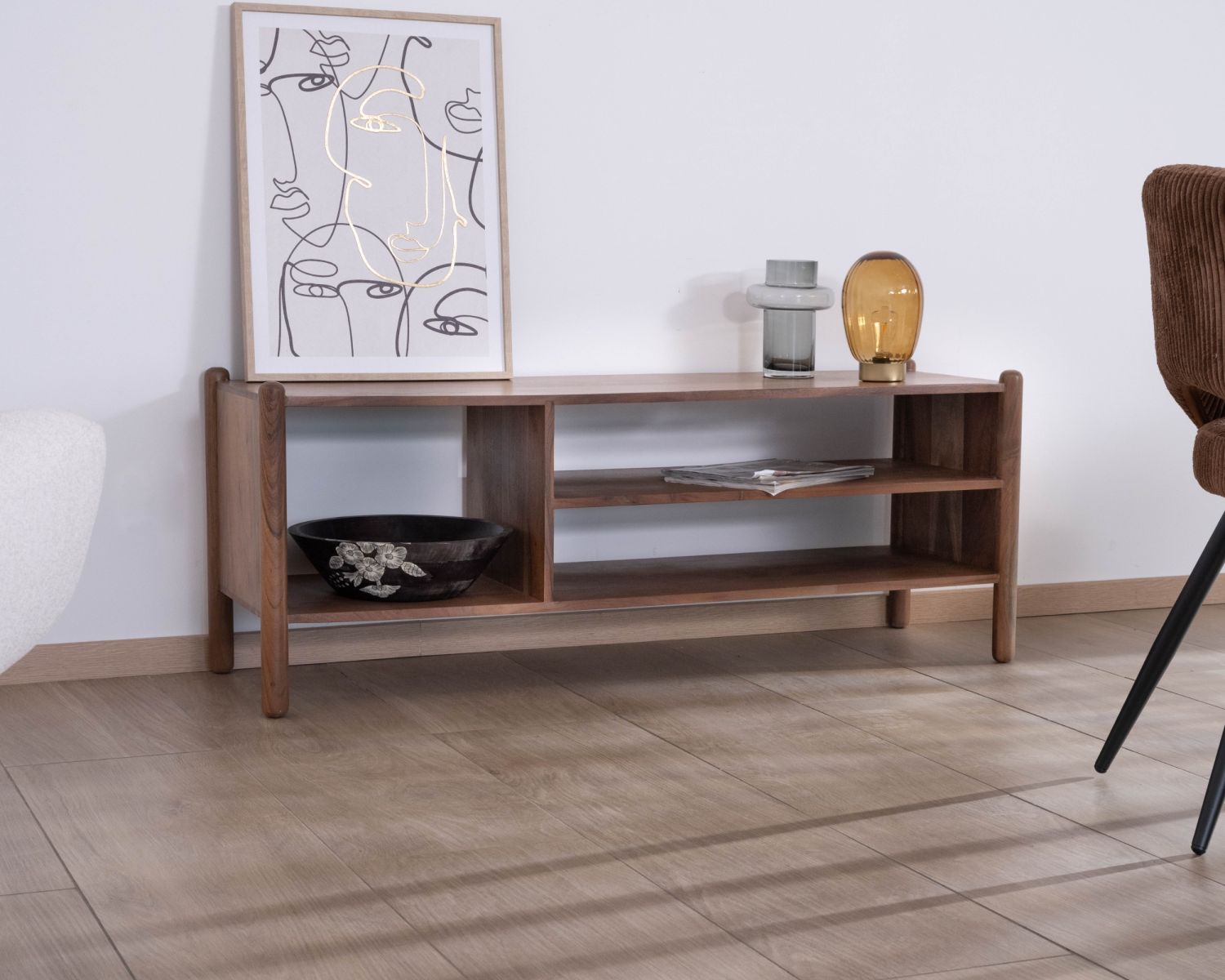 Mueble para la tele de estilo «japandi» «Yona», de acacia maciza, 130 cm