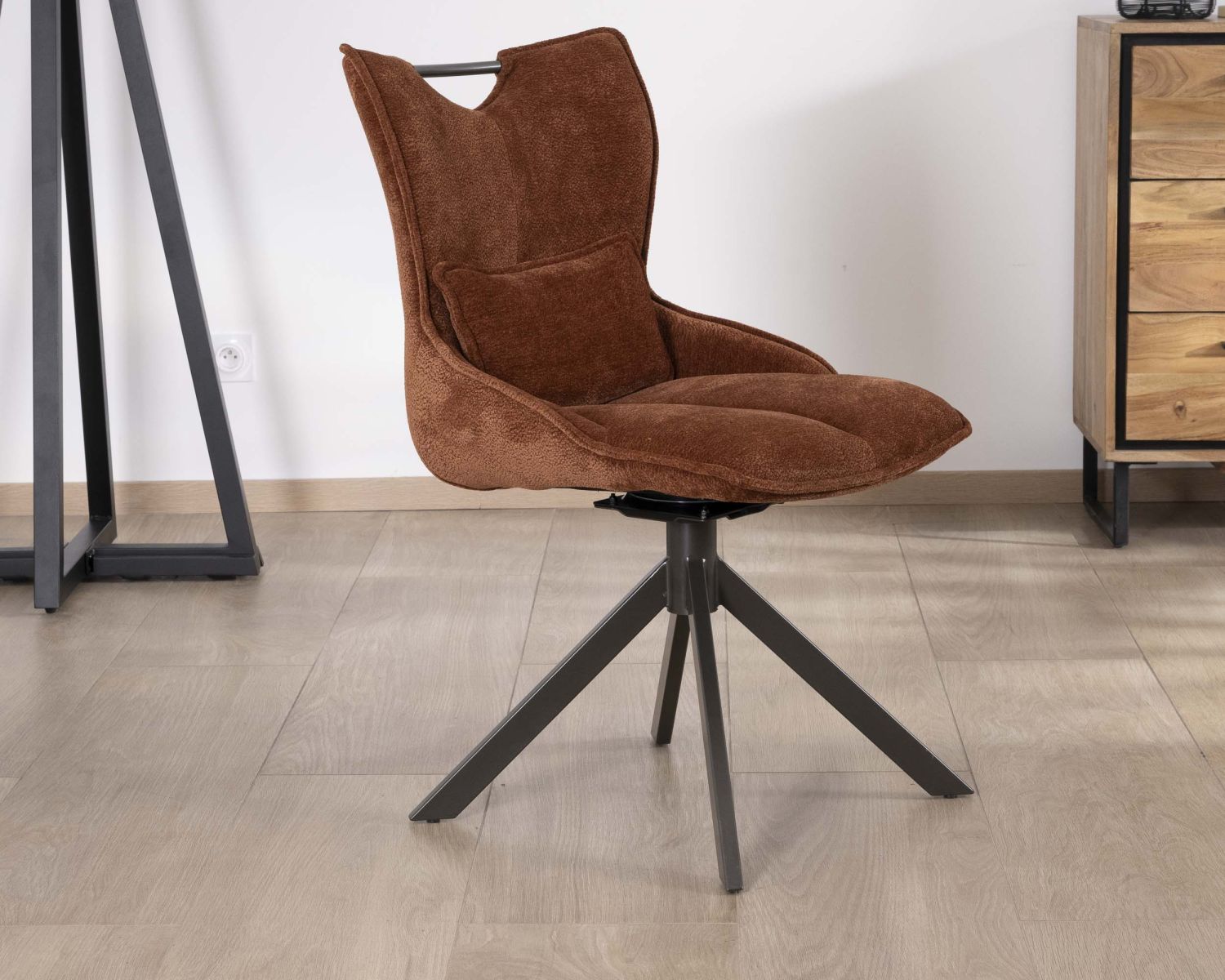 Lote de 2 sillas giratorias de estilo retro «Biorg» en tela color óxido