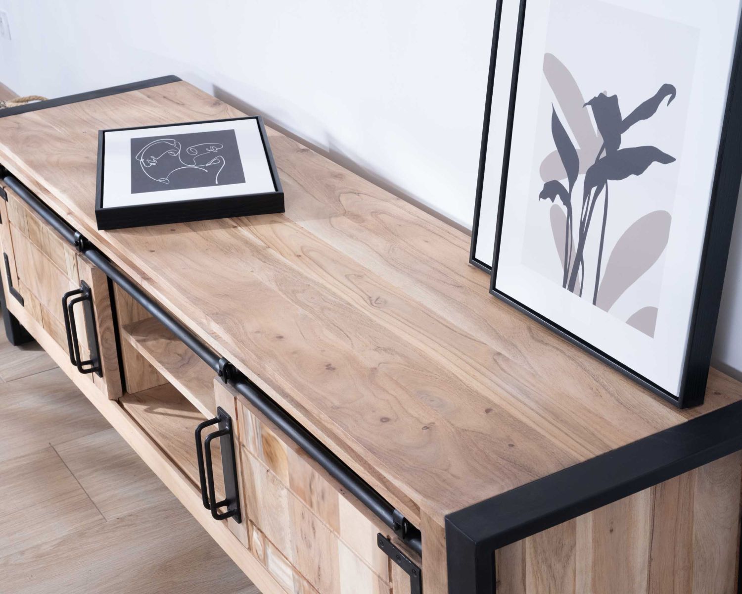 Mueble para televisión de estilo industrial de 180 cm, de madera y metal, con 2 puertas y 2 compartimentos «Montréal»