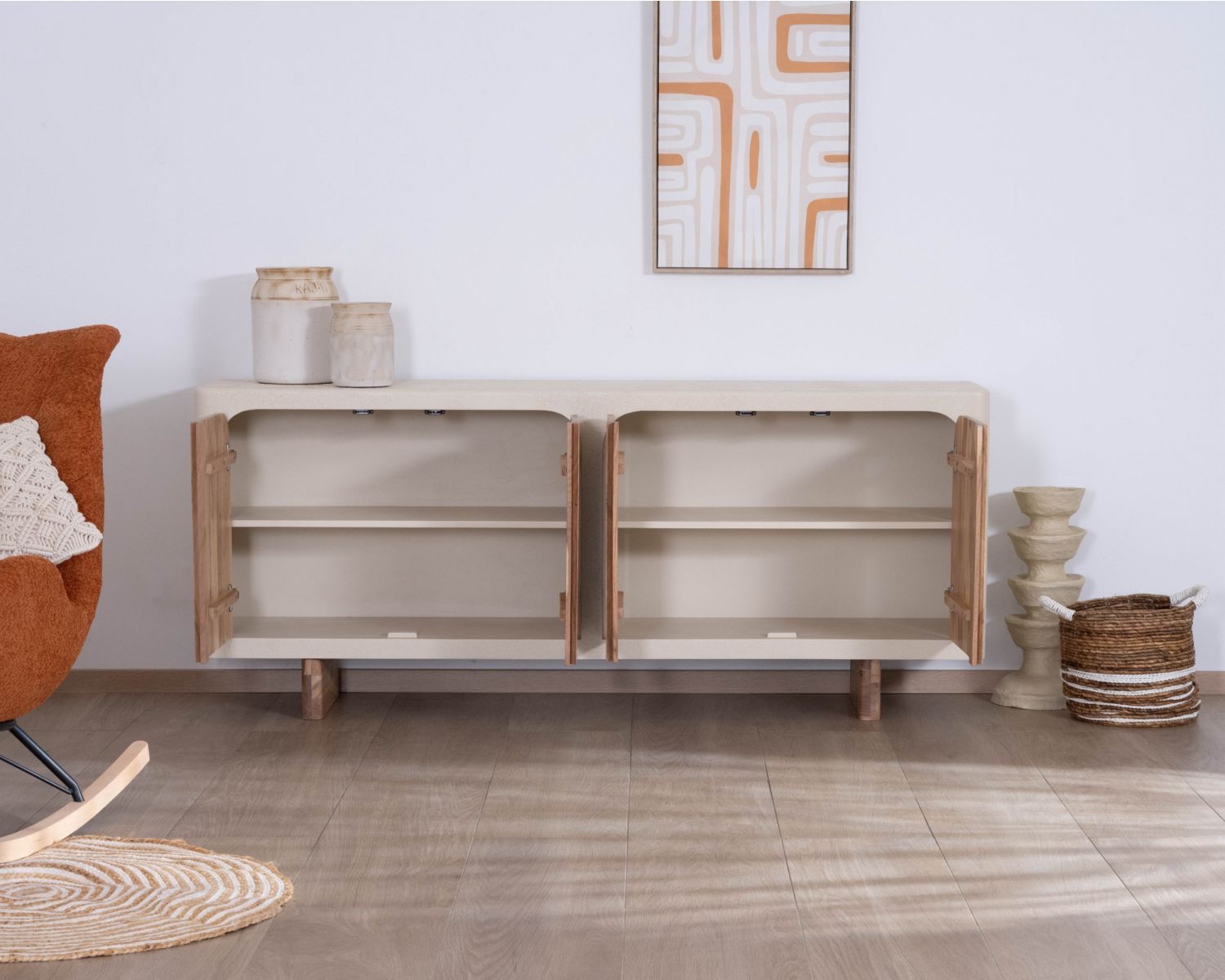 Aparador bajo de 4 puertas, de estilo orgánico y contemporáneo, «Miona»