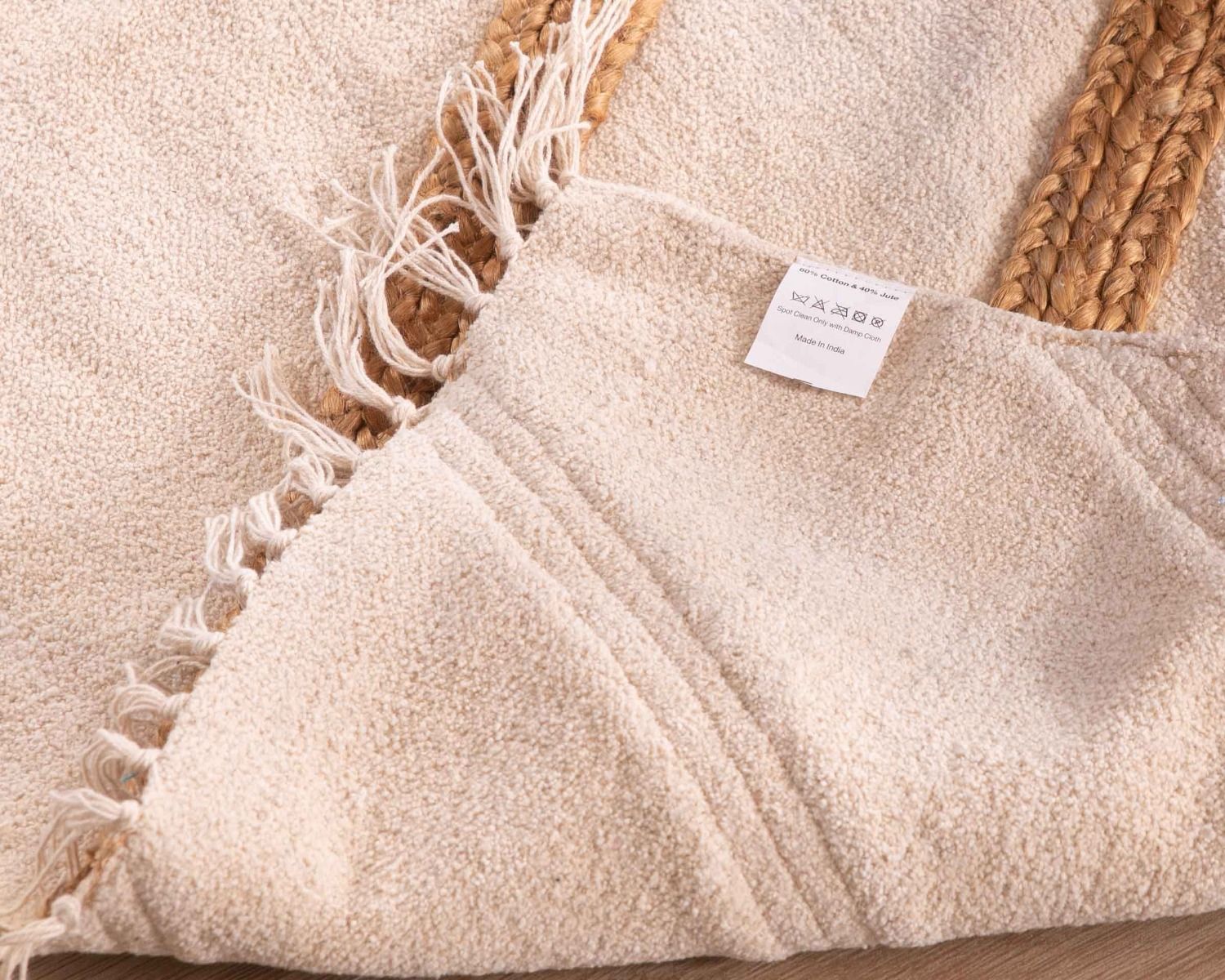 Alfombra beige de algodón decorada con yute trenzado, 120 x 180 cm, «Ethnic»