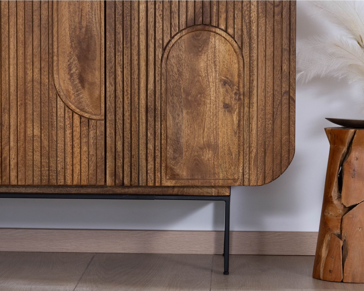 Aparador de 4 puertas de estilo «newtro» en madera de mango «Moky», 175 cm