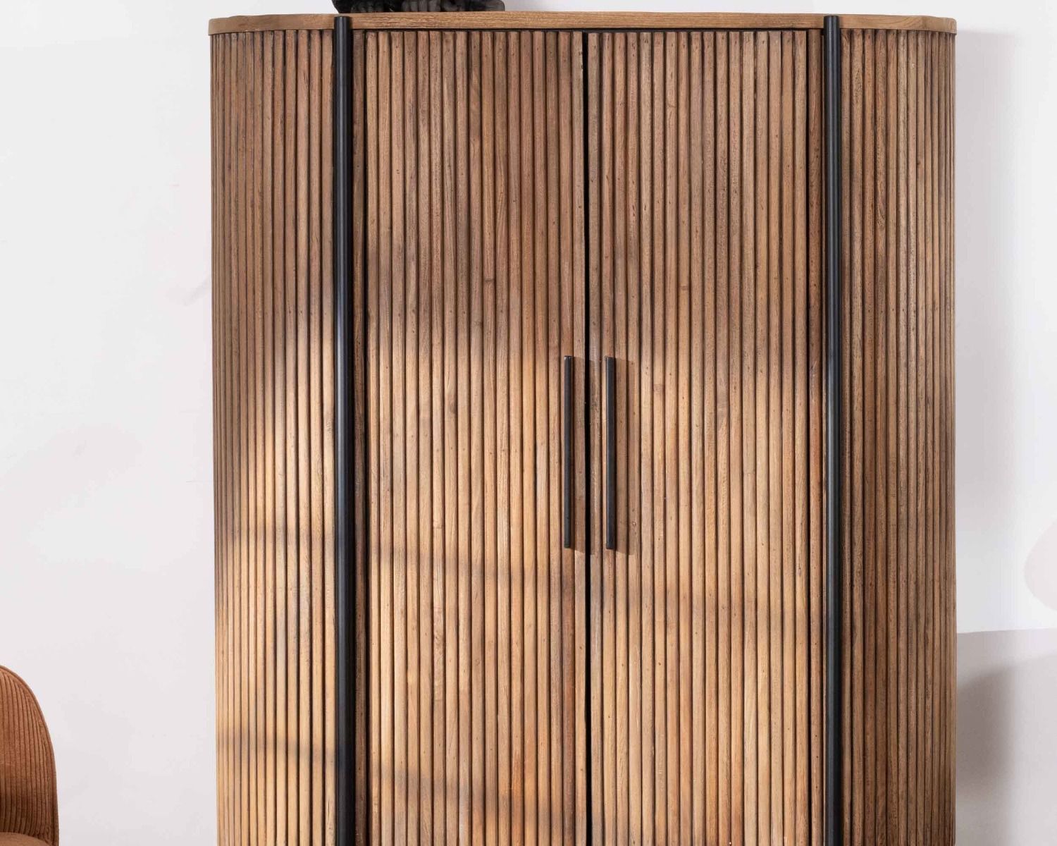 Armario pequeño redondeado de 120 cm de madera exótica «Troms»