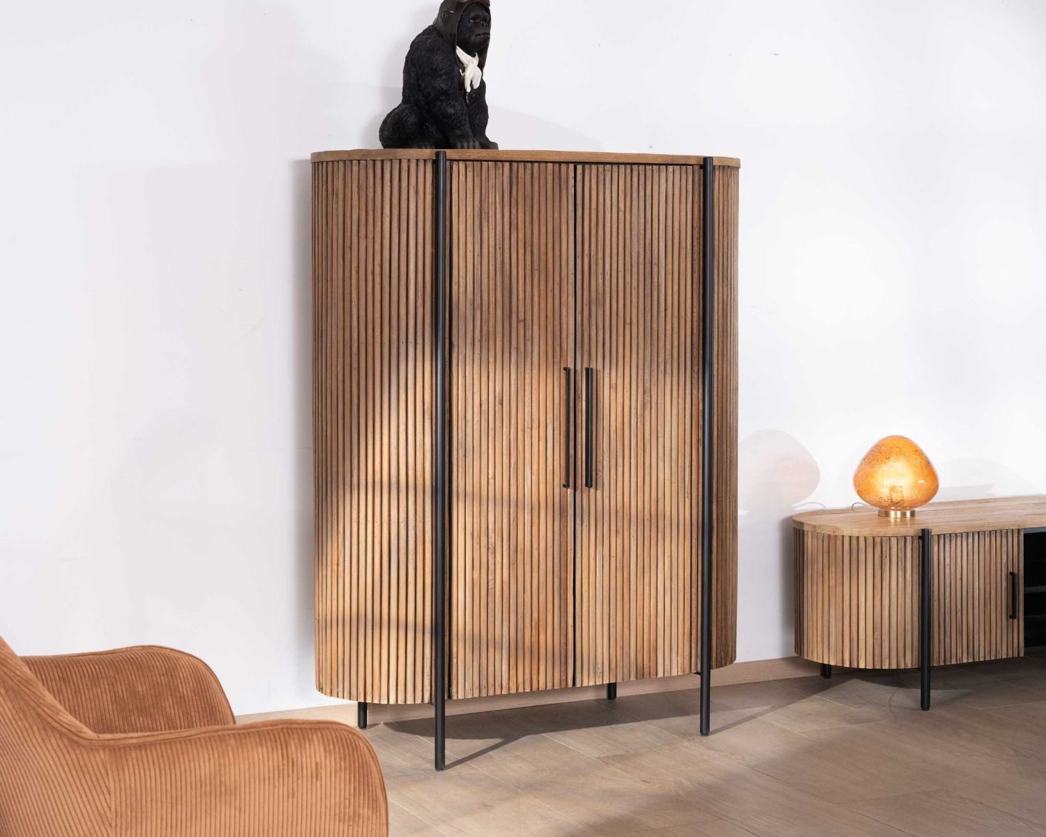 Armario pequeño redondeado de 120 cm de madera exótica «Troms»