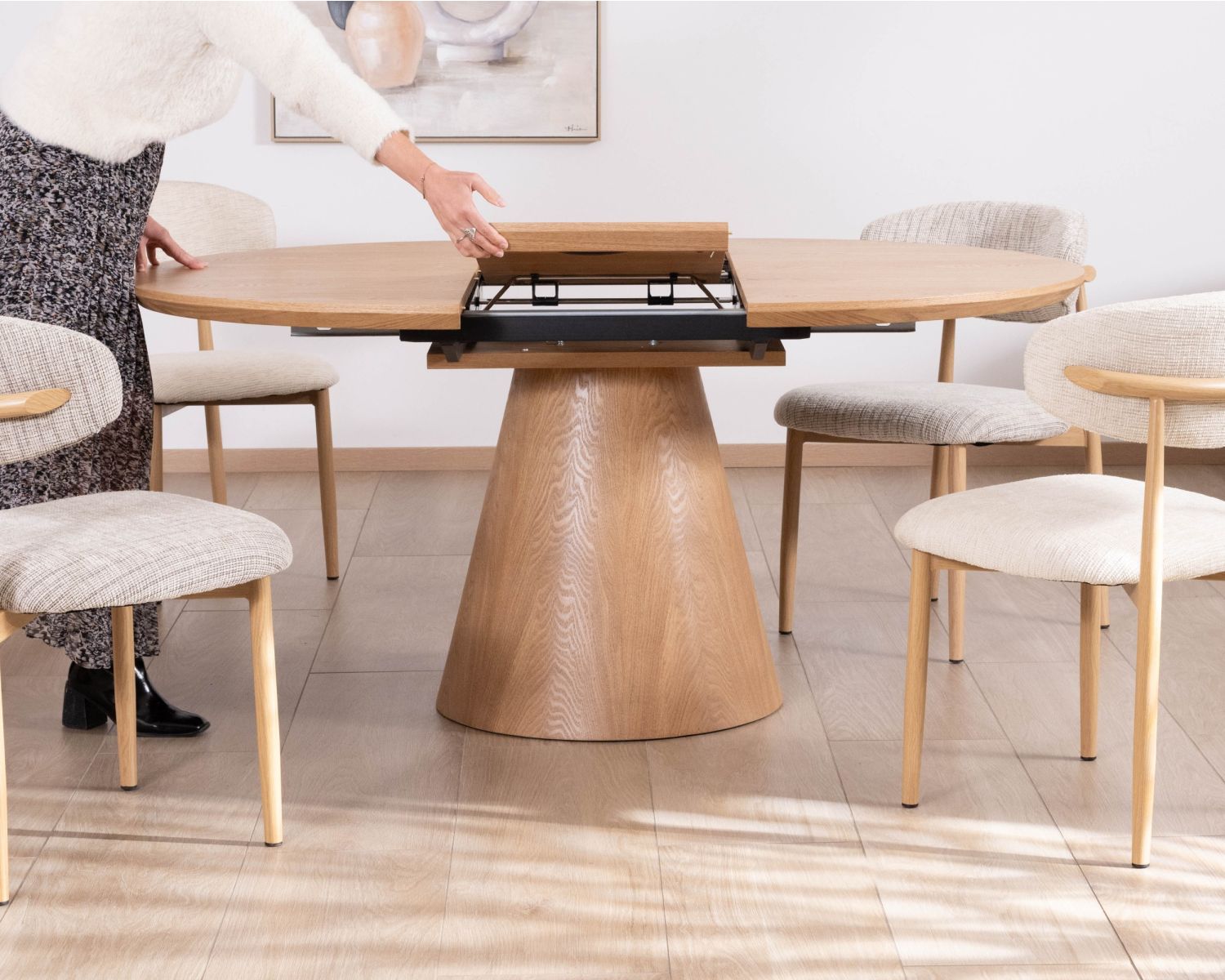 Mesa de comedor redonda de 120 cm, extensible hasta 160 cm, modelo «Oria», de estilo minimalista y acabado en fresno