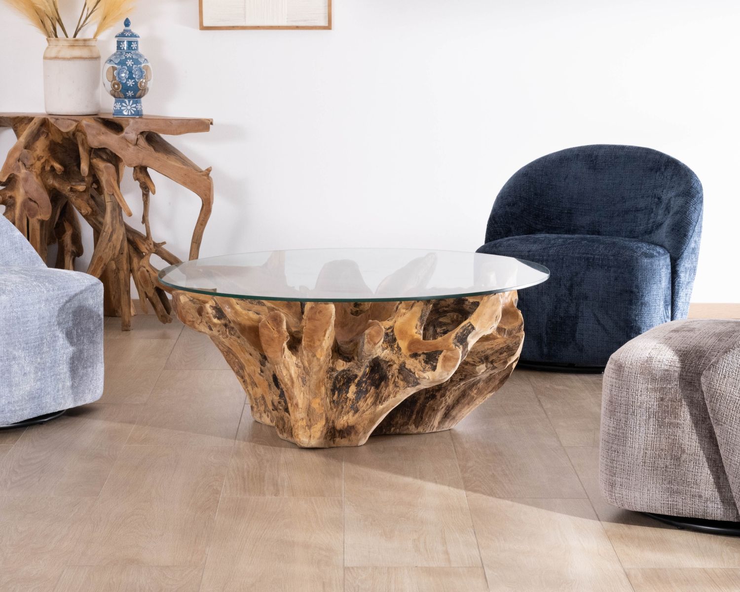 Mesa de salón redonda de 110 cm de raíz de teca maciza con tablero de cristal «Kanoa»