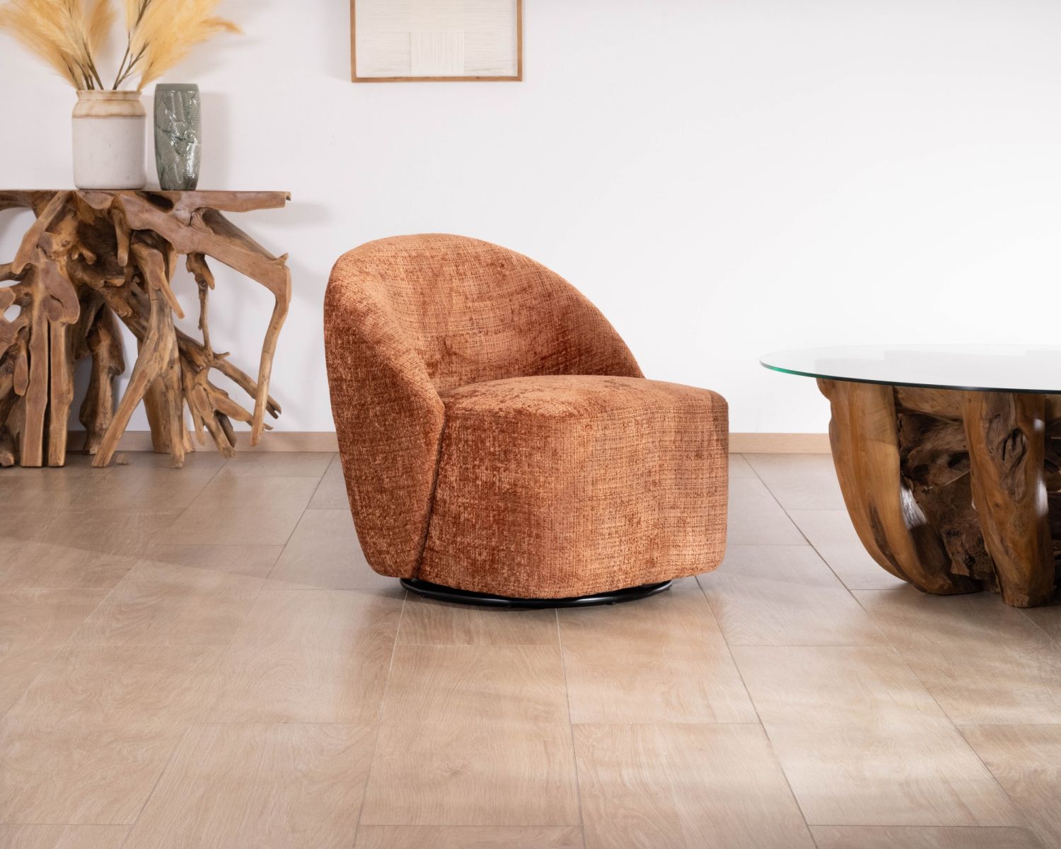Sillón de diseño, acogedor, tapizado en tejido rizado color tierra de Siena «Marylin», con base giratoria de 360°