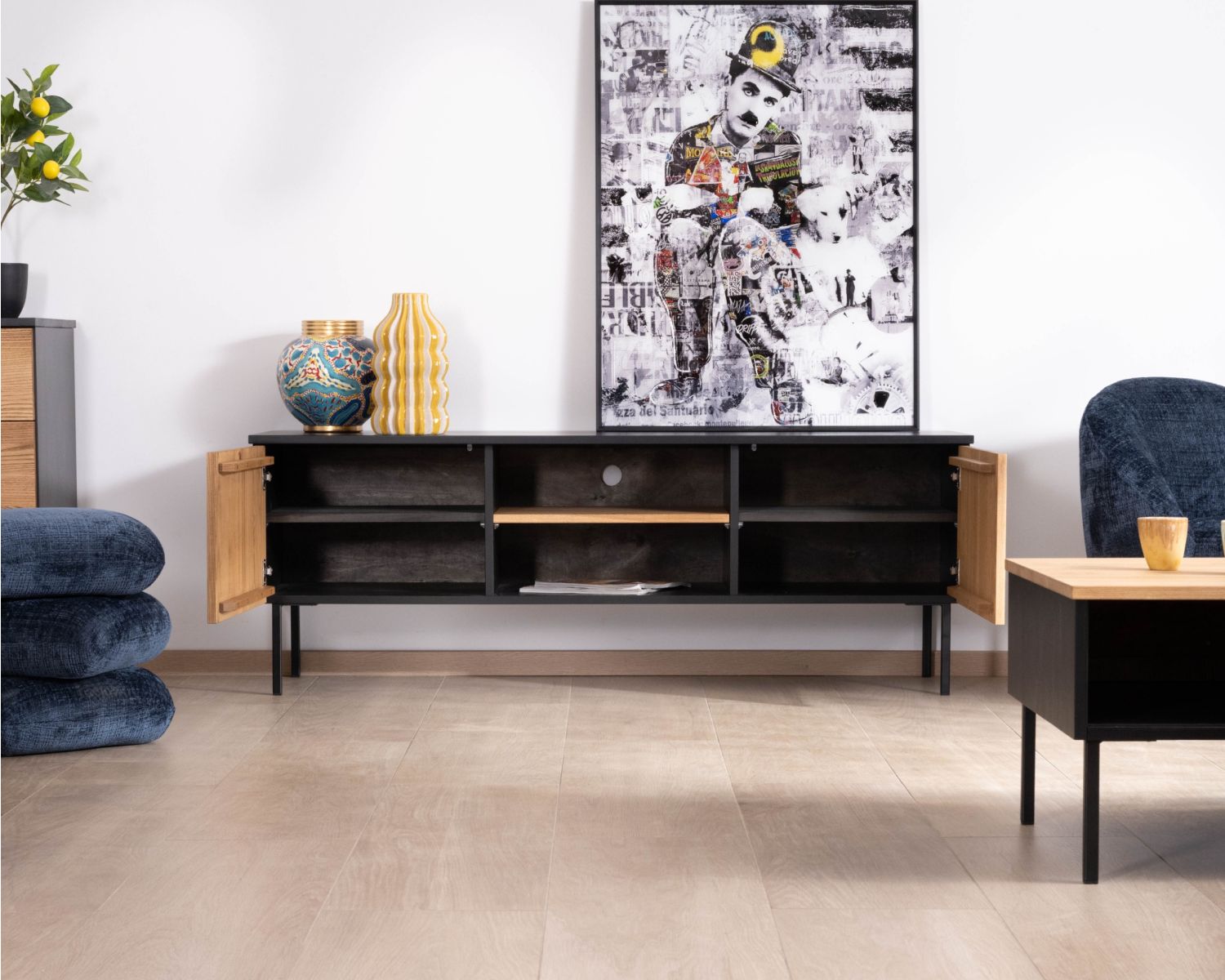 Sofá-vitrina de 160 cm con dos puertas, de madera maciza de fresno aceitada, modelo «Sydney»