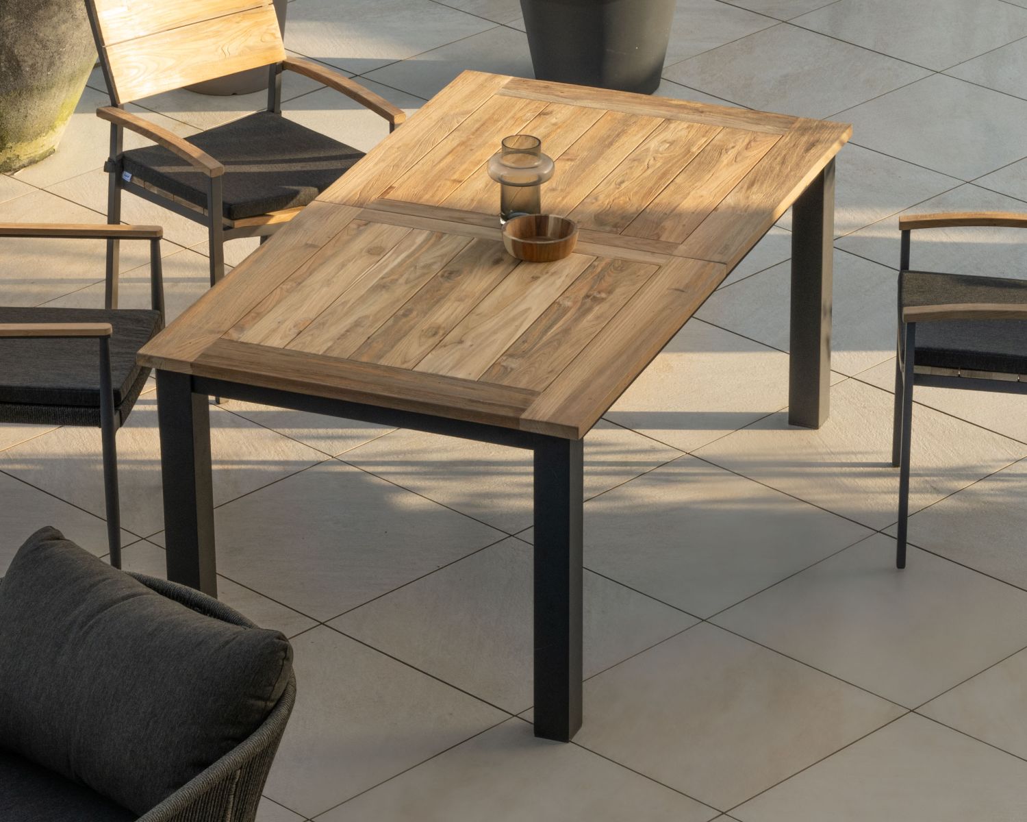 Mesa de jardín de 180 a 240 cm con extensión central «Ozone», de teca y aluminio