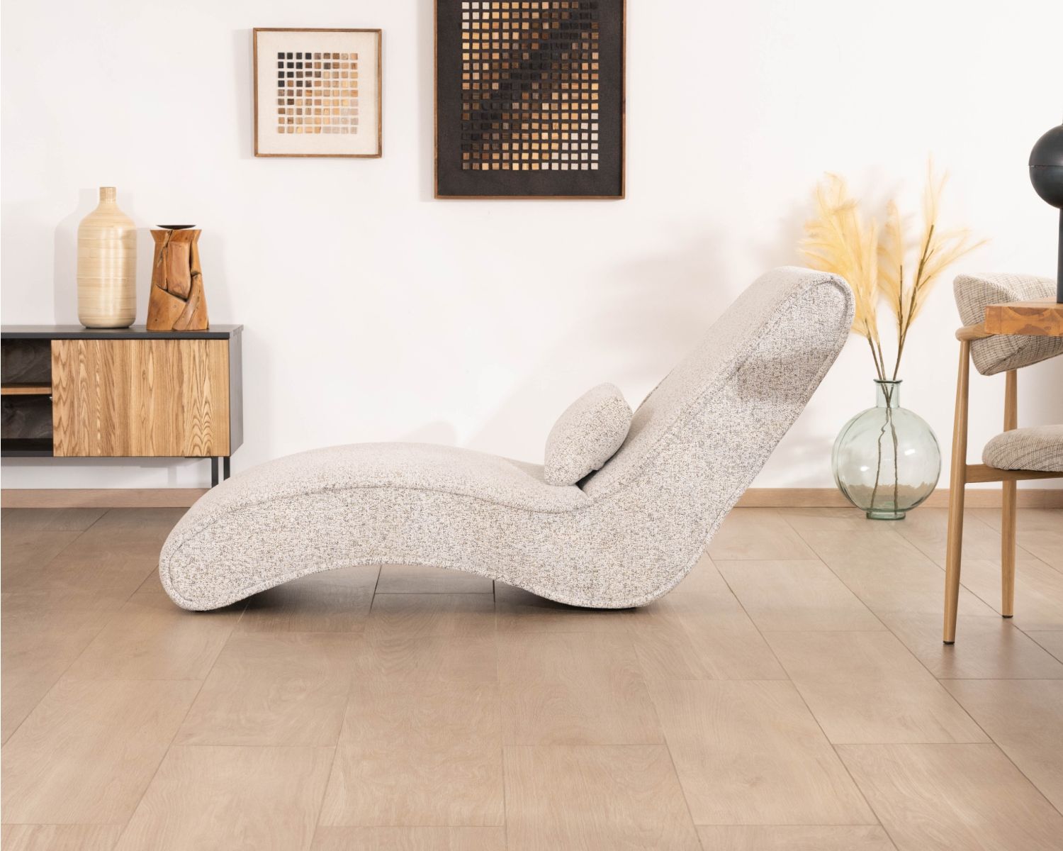 Tumbona de diseño para interior, de tela tejida en color blanco roto «Syltan»