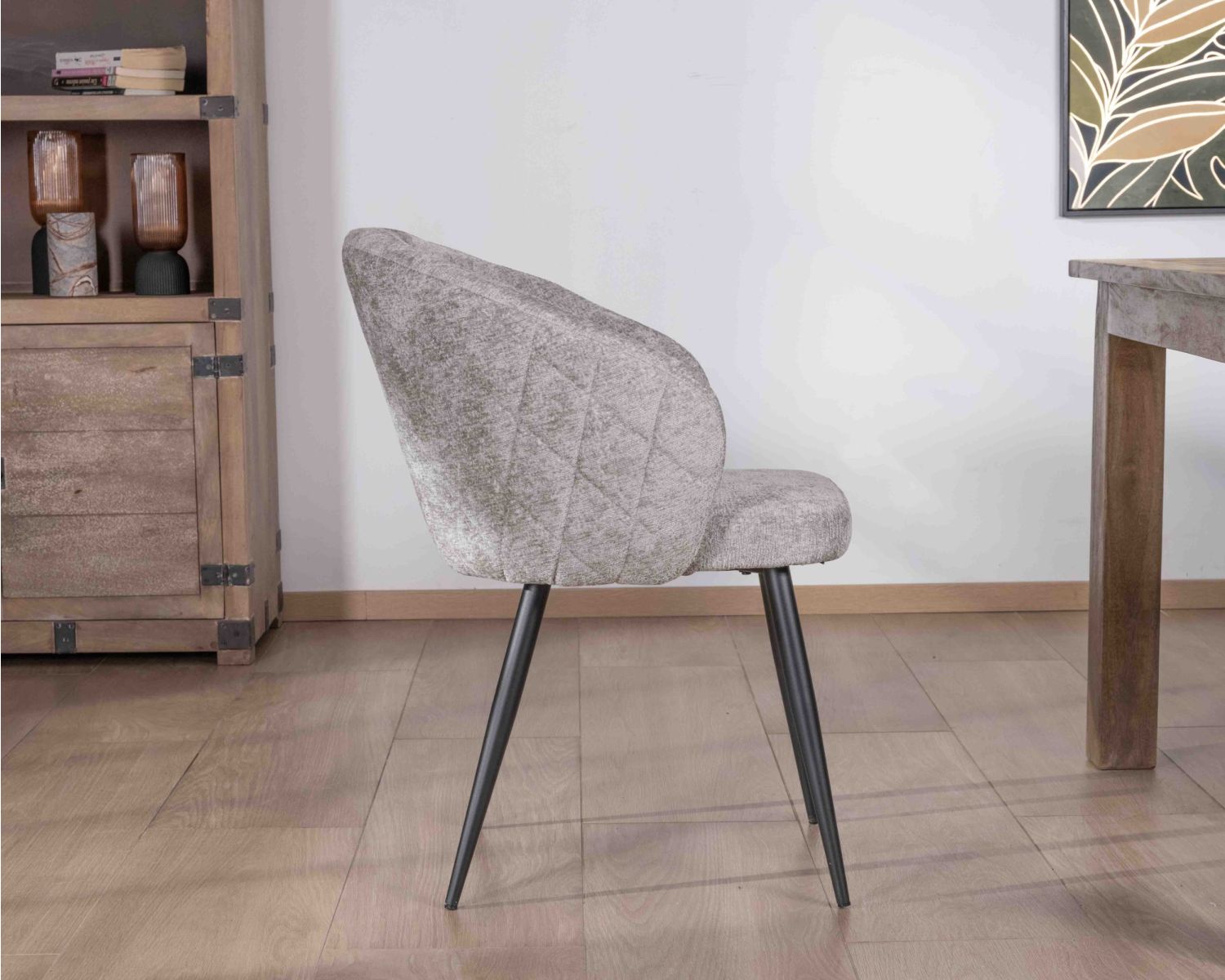 Lote de 2 sillas de comedor de diseño, con tapizado en tela gris claro y patas de metal negras «Kandy»