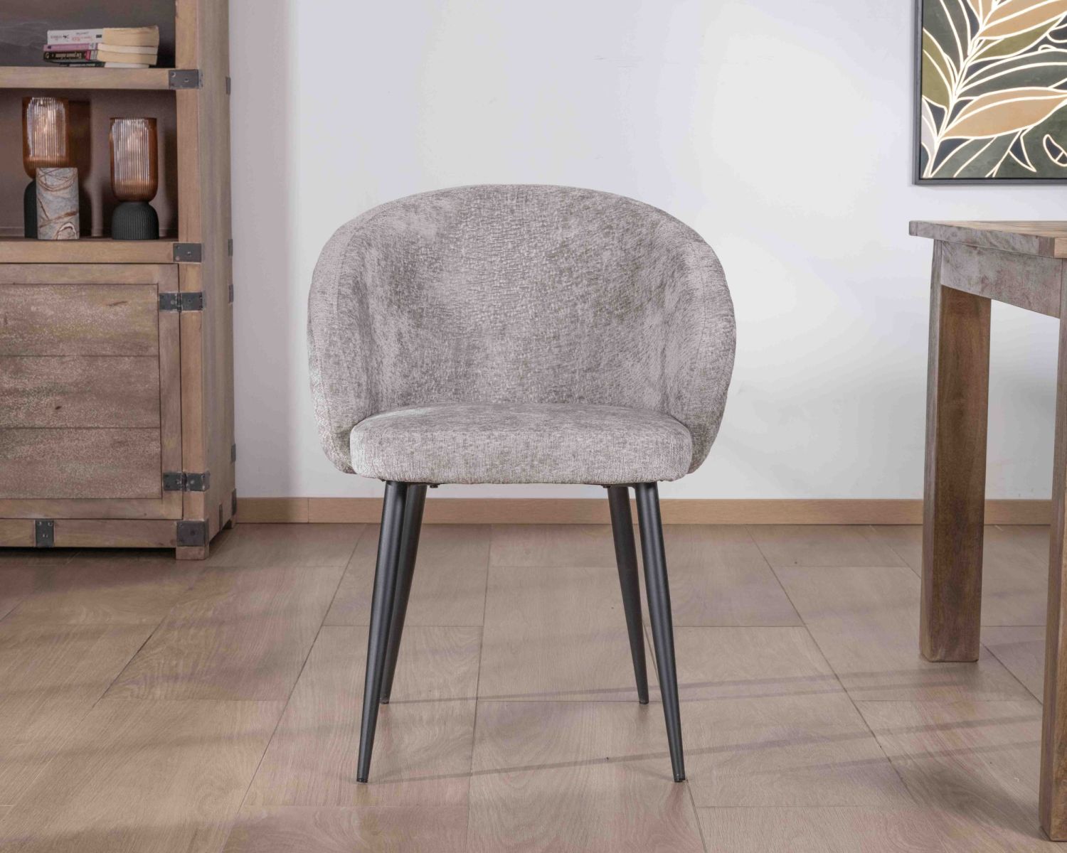 Lote de 2 sillas de comedor de diseño, con tapizado en tela gris claro y patas de metal negras «Kandy»