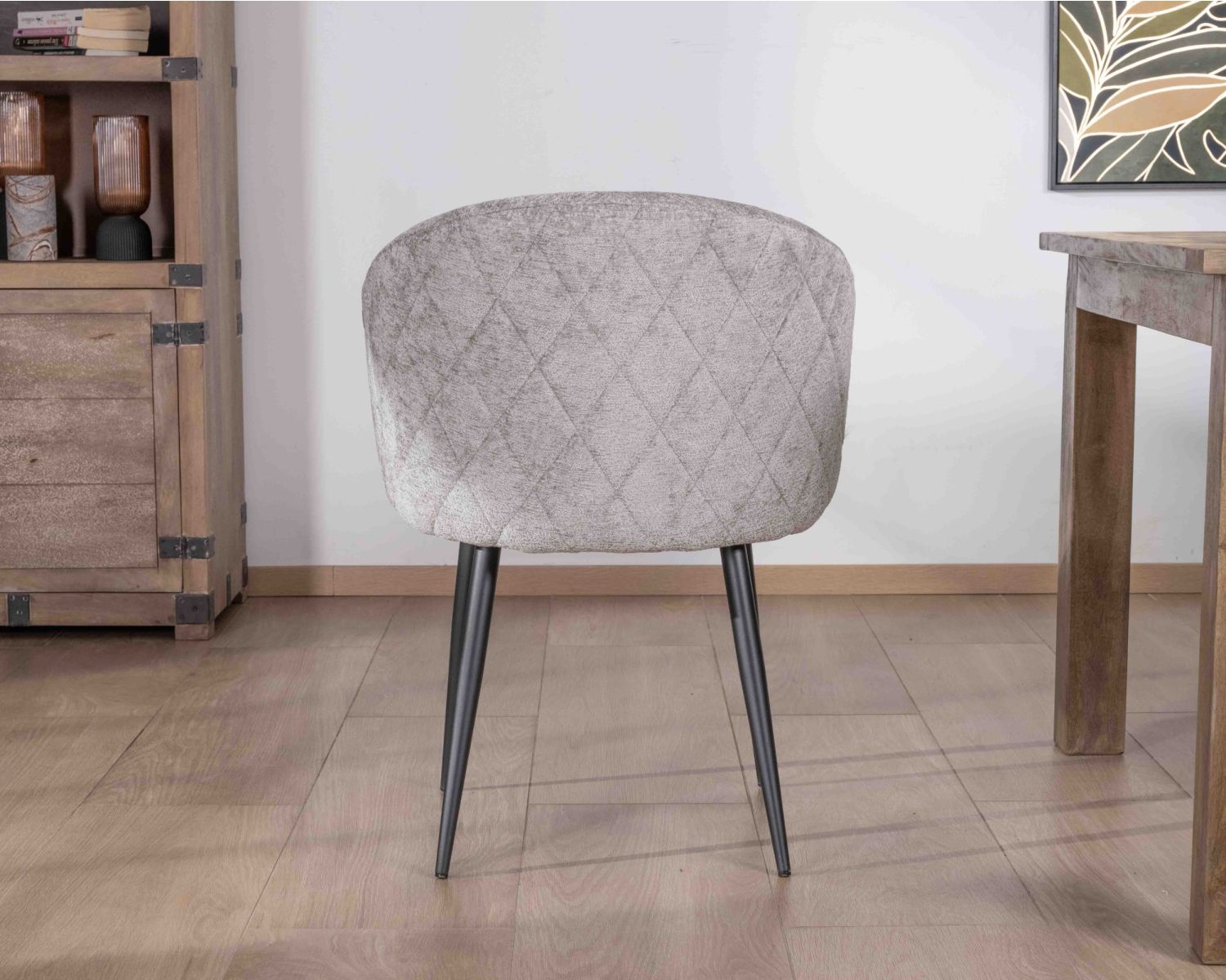Lote de 2 sillas de comedor de diseño, con tapizado en tela gris claro y patas de metal negras «Kandy»