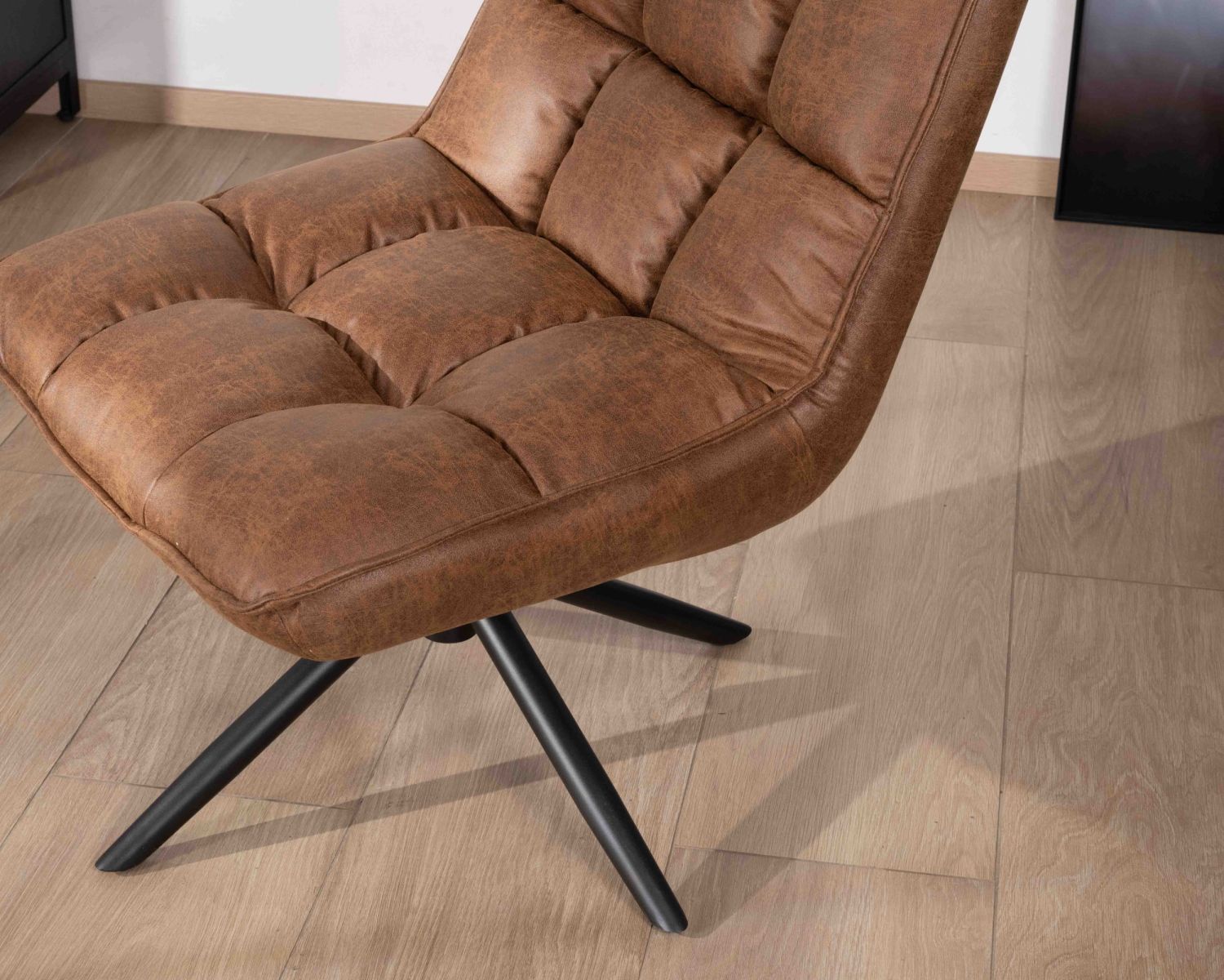 Sillón relax ultracómodo con base giratoria «Grundy» en microfibra color habano