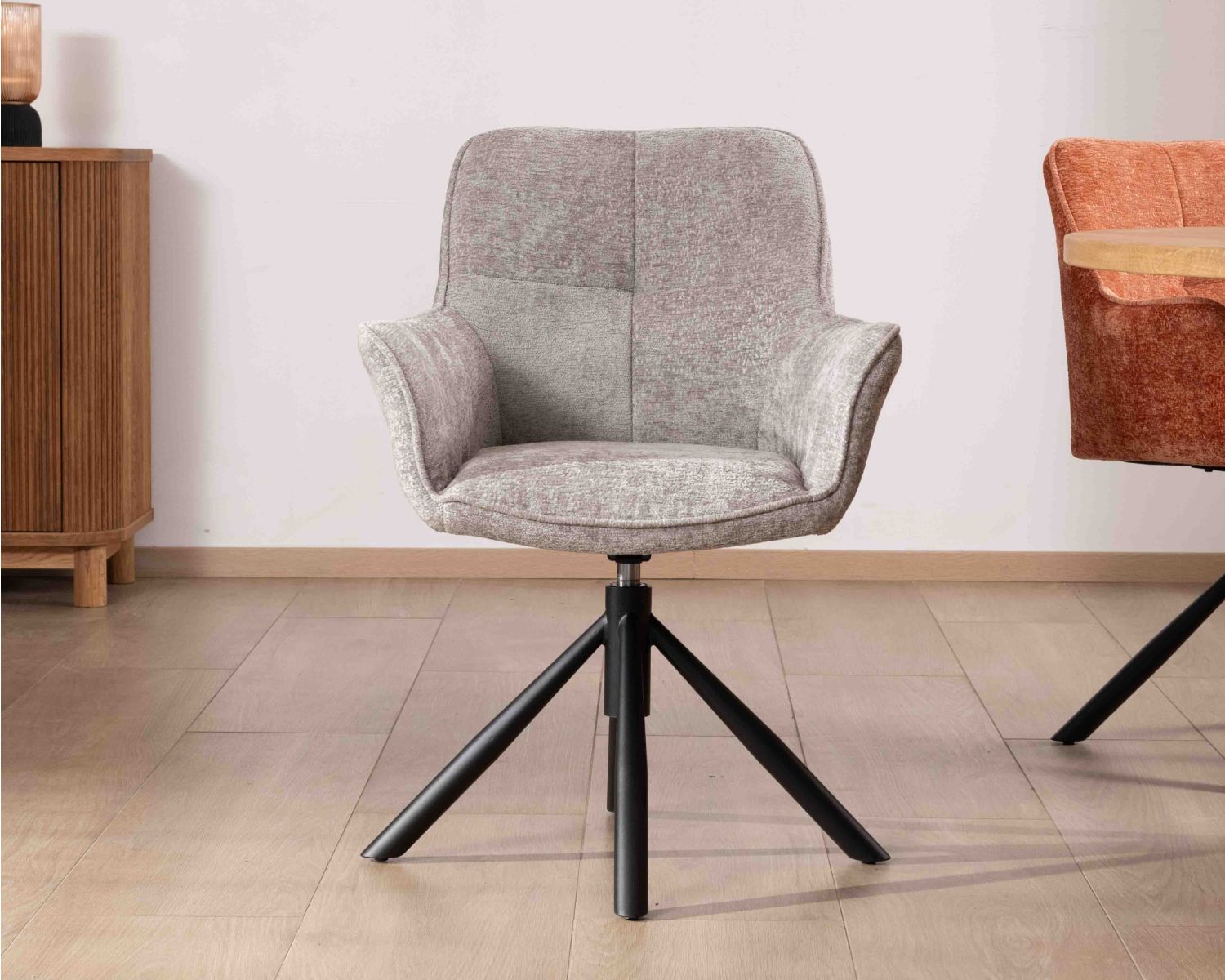 Lote de 2 sillas giratorias de tela gris claro y patas de metal «Ewing»