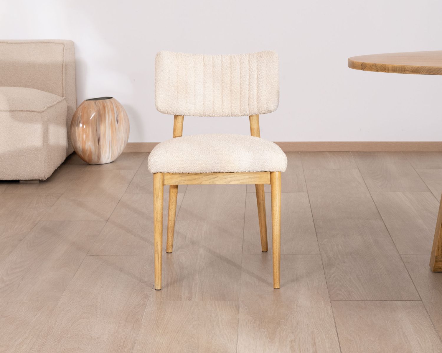 Lote de 2 sillas de estilo escandinavo en fresno natural y tela beige «Isadora»