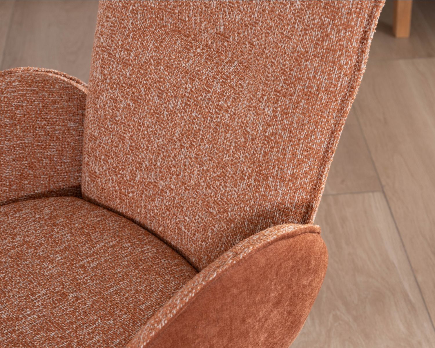 Juego de 2 sillas giratorias «Eddy» con tapizado de tela de doble textura en color terracota y patas de metal