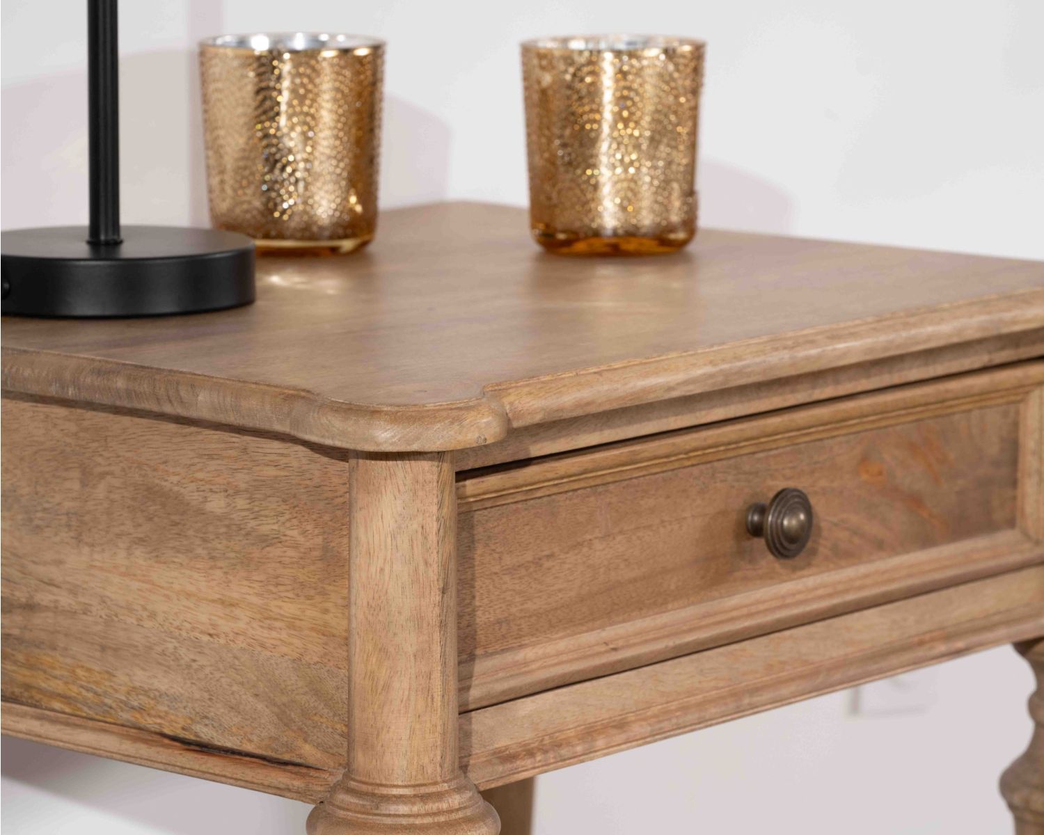 Mesita de noche de madera maciza de mango natural, estilo clásico «Legacy» 