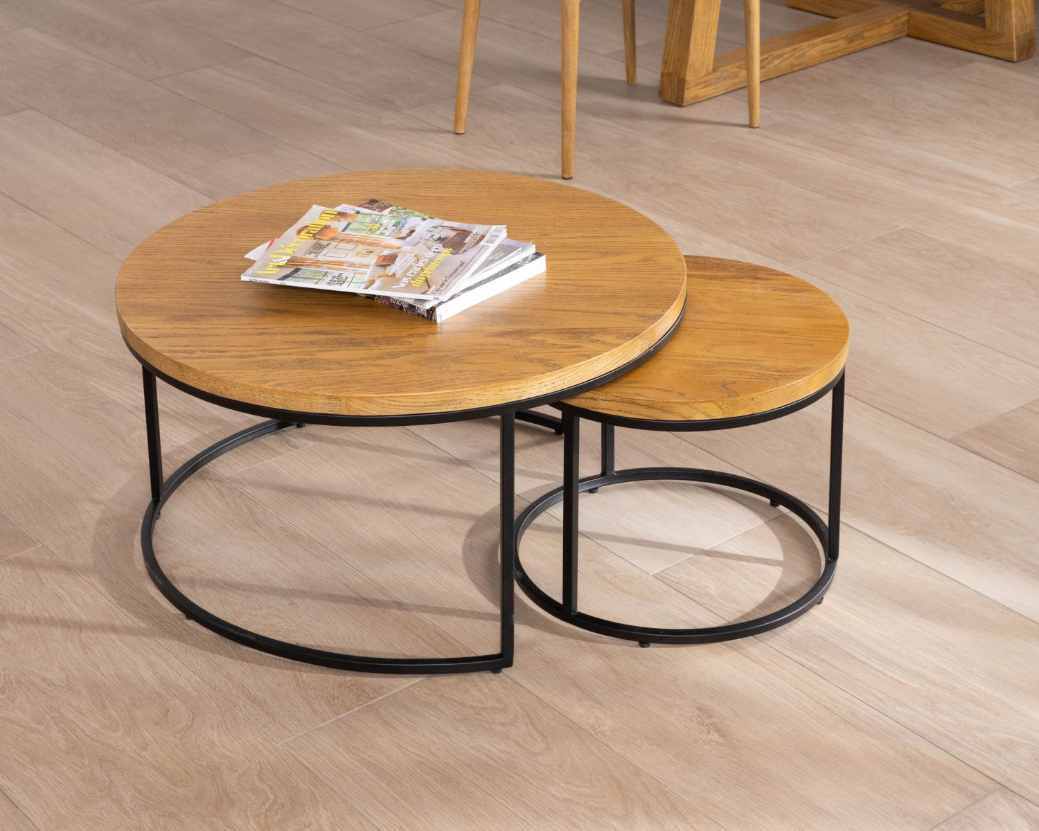 Juego de dos mesitas nido «Calypso» de metal con tableros de madera