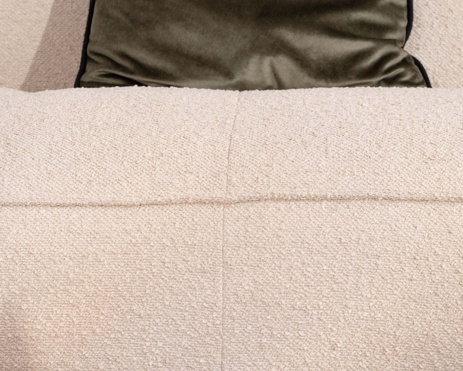 Sofá modular en esquina de tejido bouclé beige «Alcázar»