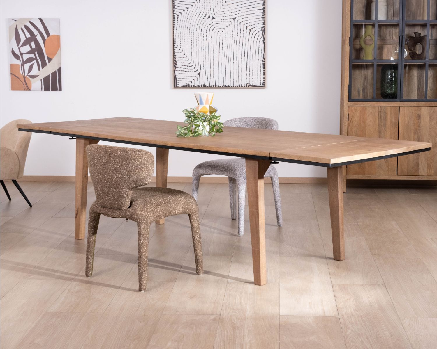 Mesa de comedor extensible de 200 a 280 cm, de madera maciza de mango «Santo», de estilo minimalista