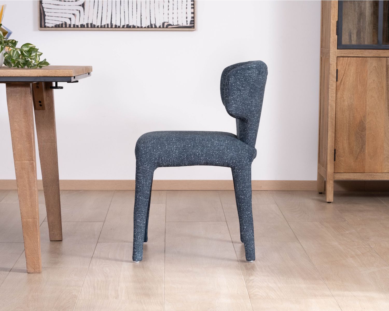 Lote de 2 sillas de comedor de diseño escultural en tela azul oscuro «Milano»