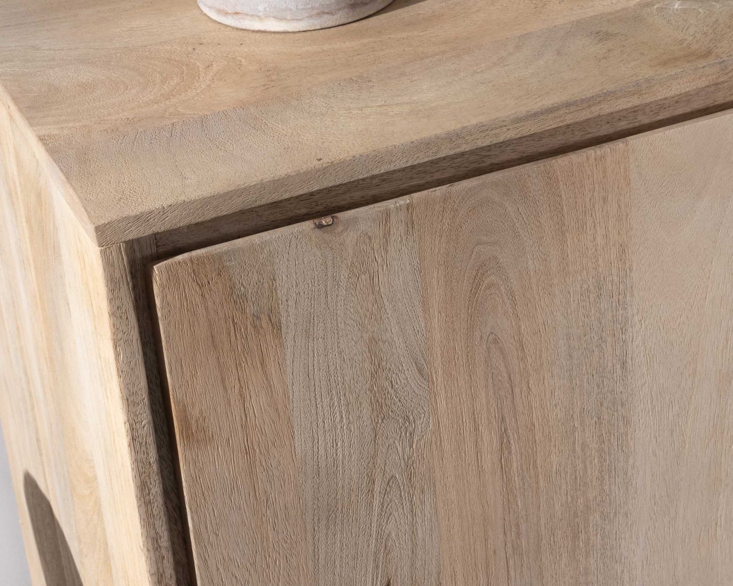 Aparador de líneas sencillas en madera maciza de mango, 180 cm, con 3 puertas y cajones «Gola»