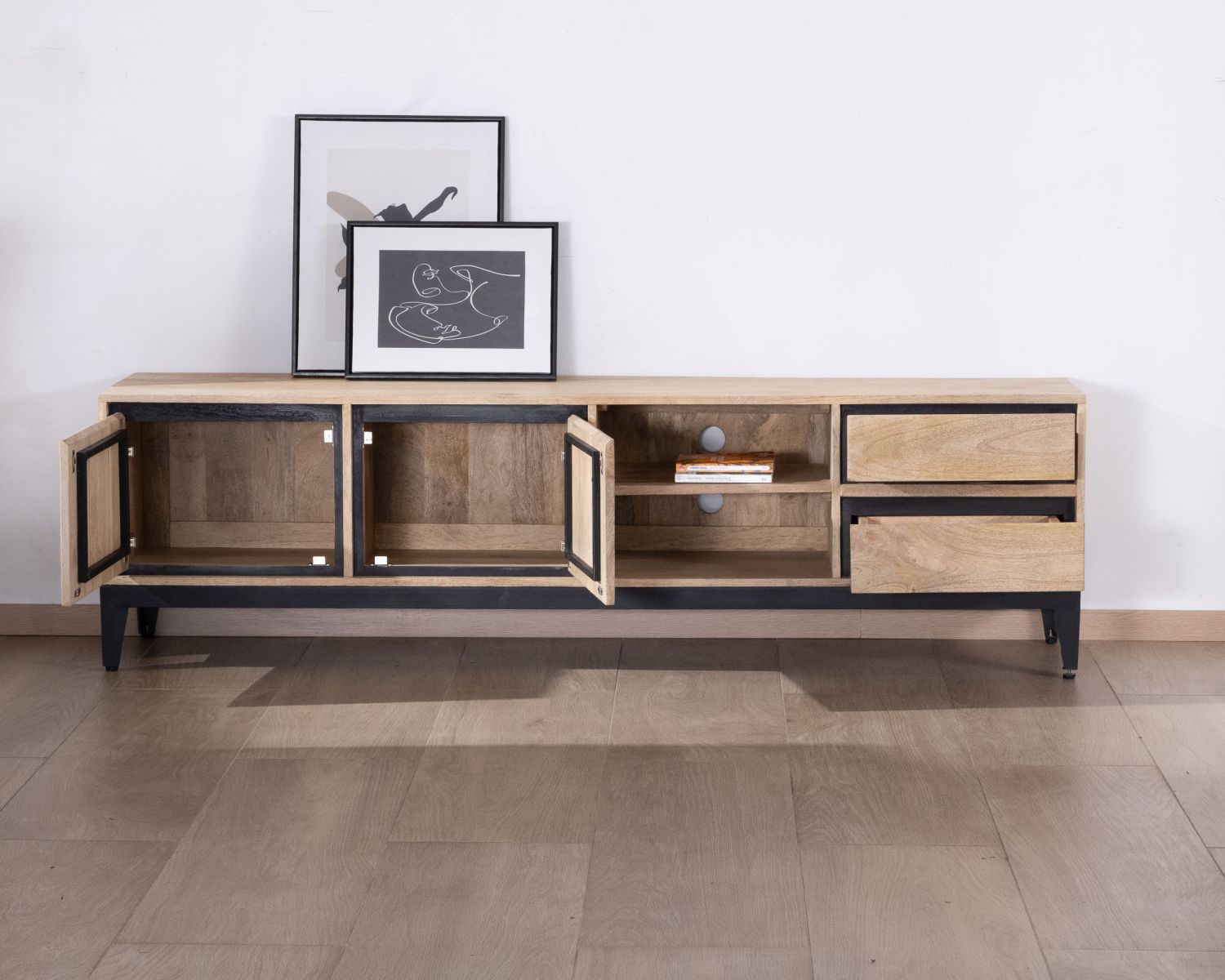 Mueble de televisión grande bicolor de madera de mango con puertas, compartimentos y cajones «Bocca», 180 cm