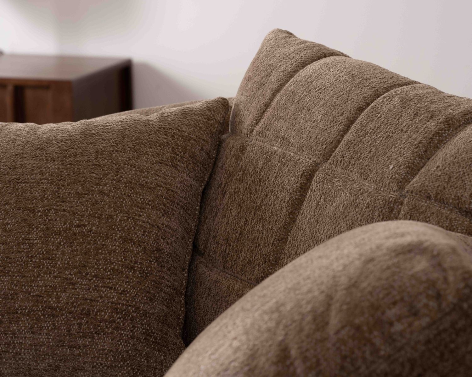 Sillón XL de tejido rizado color topo «Sweet Culture», 120 cm, ultracómodo